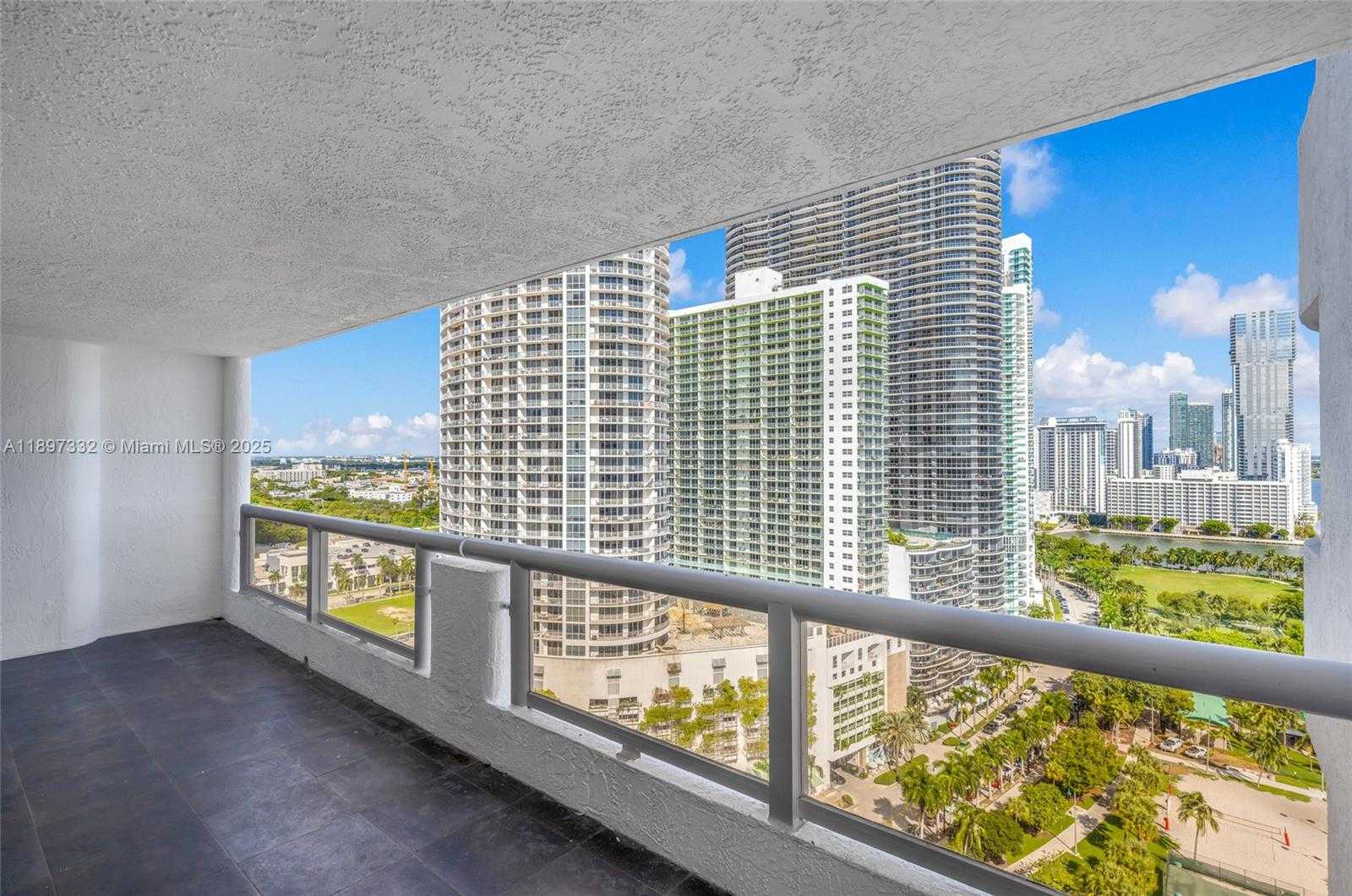 Small Image of 1717 NORTH BAYSHORE DR #A-2638, Miami Number 19