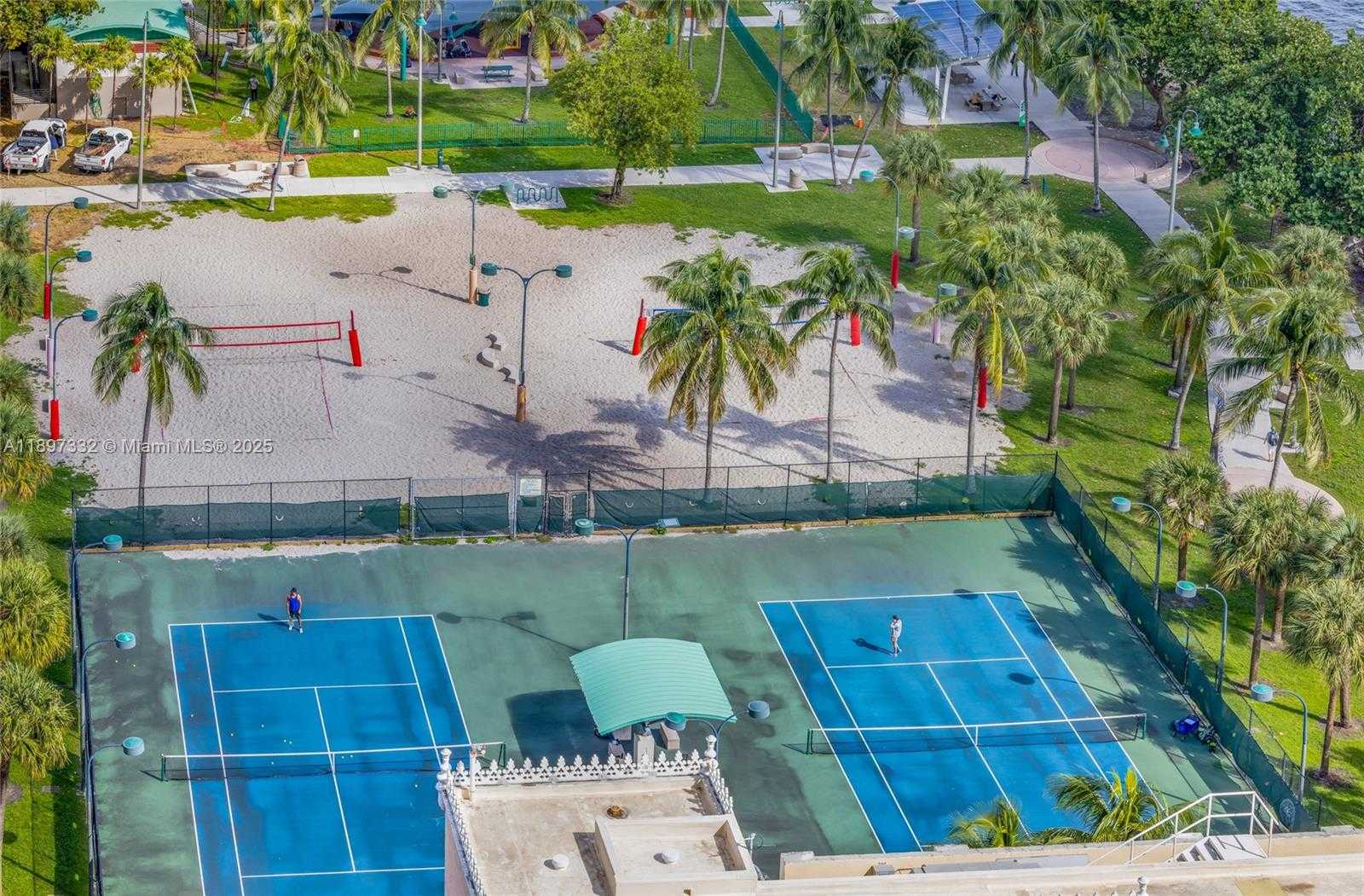 Small Image of 1717 NORTH BAYSHORE DR #A-2638, Miami Number 27