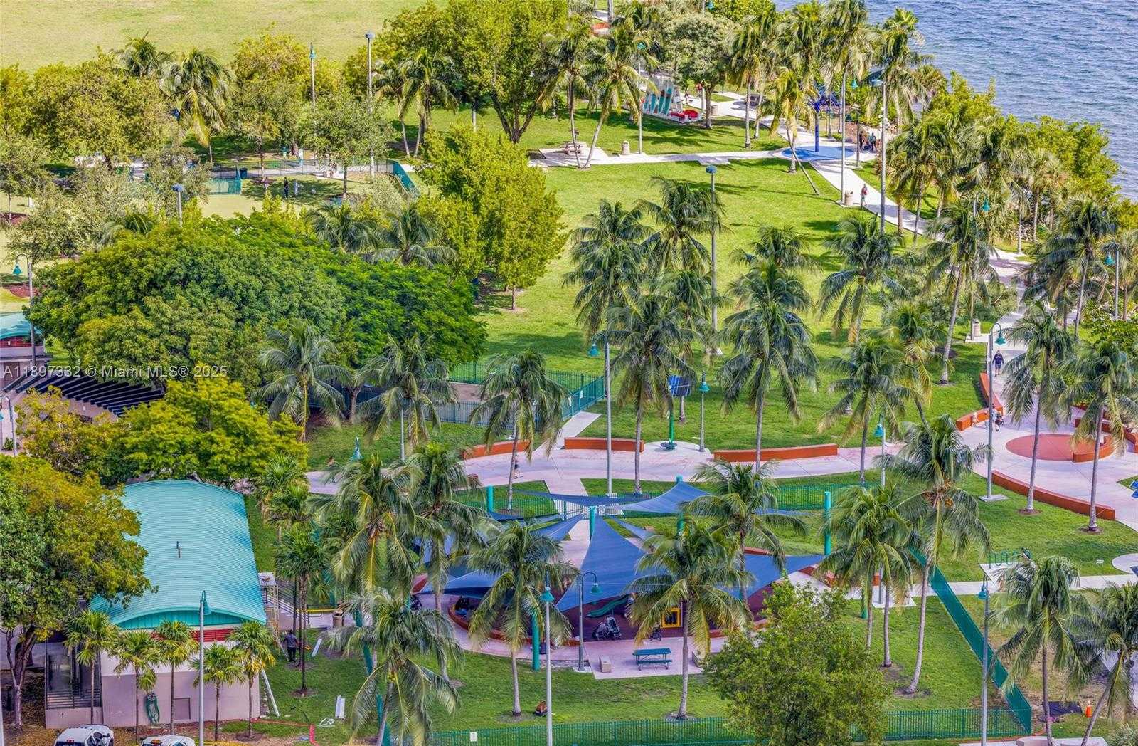 Small Image of 1717 NORTH BAYSHORE DR #A-2638, Miami Number 29