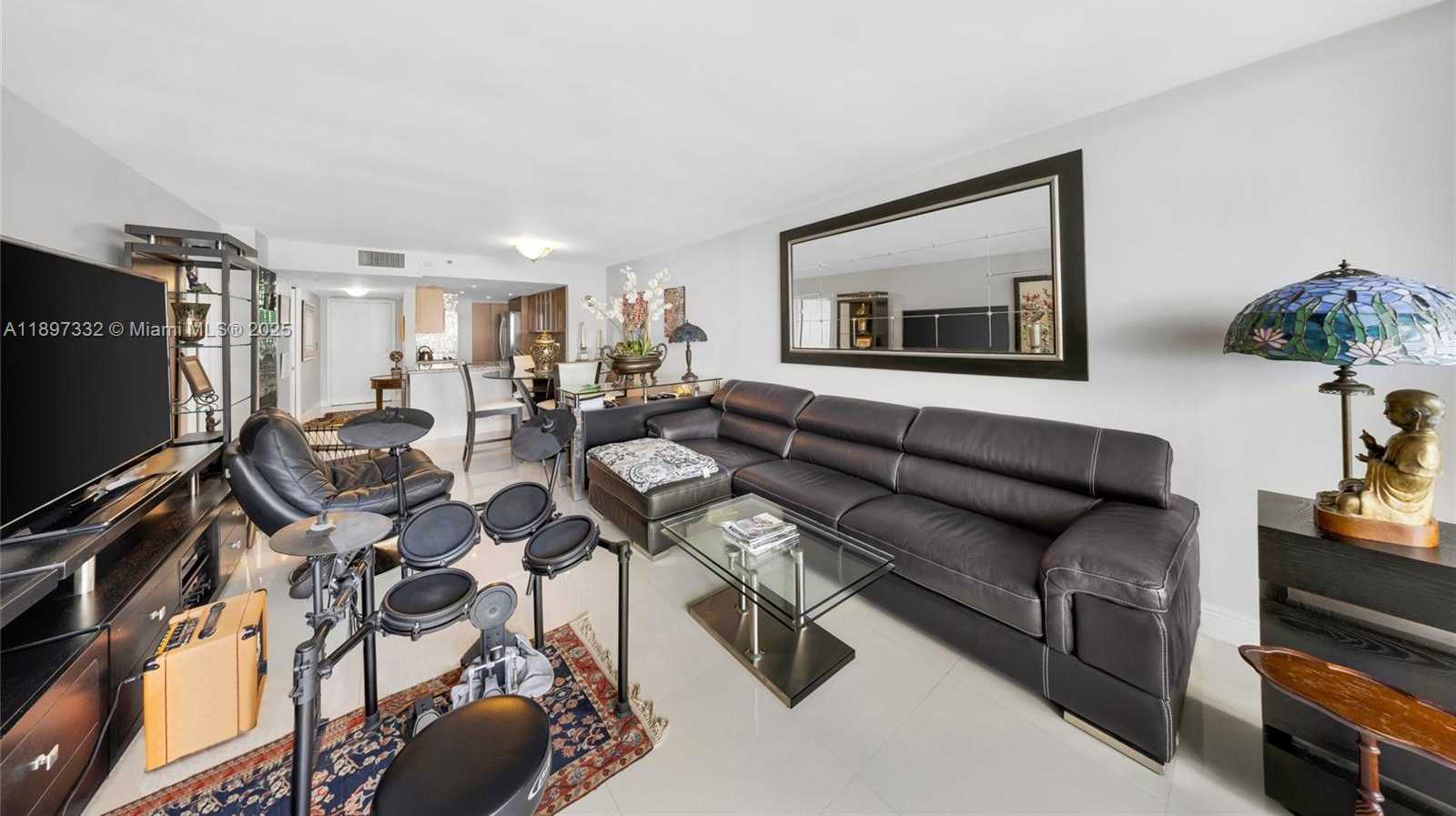 Small Image of 1717 NORTH BAYSHORE DR #A-2638, Miami Number 4