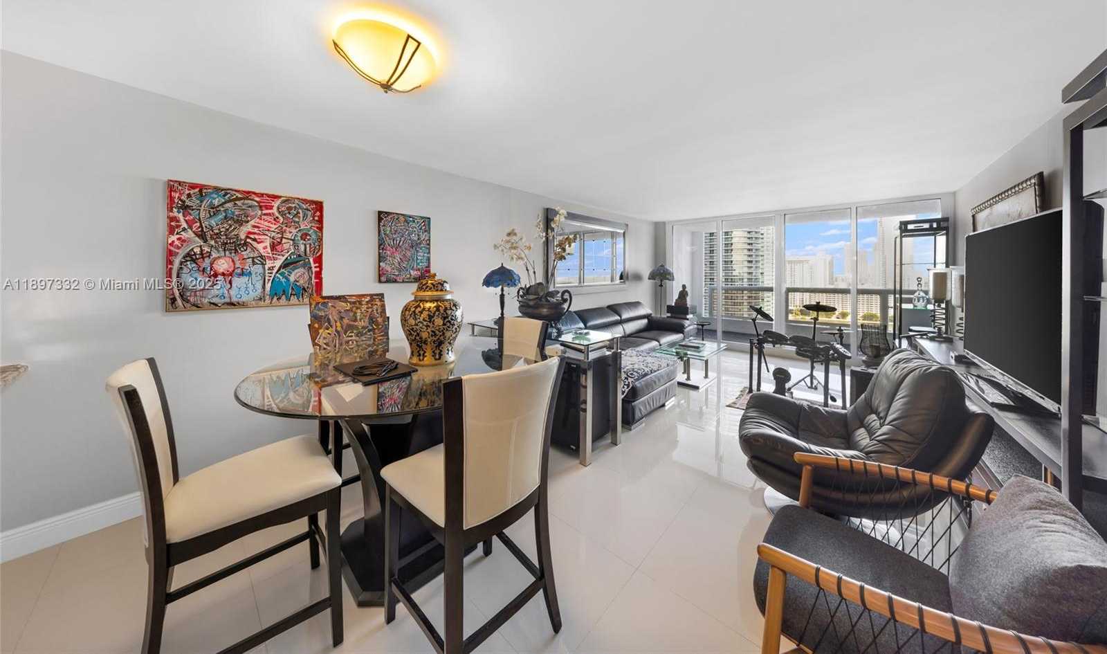 Small Image of 1717 NORTH BAYSHORE DR #A-2638, Miami Number 6