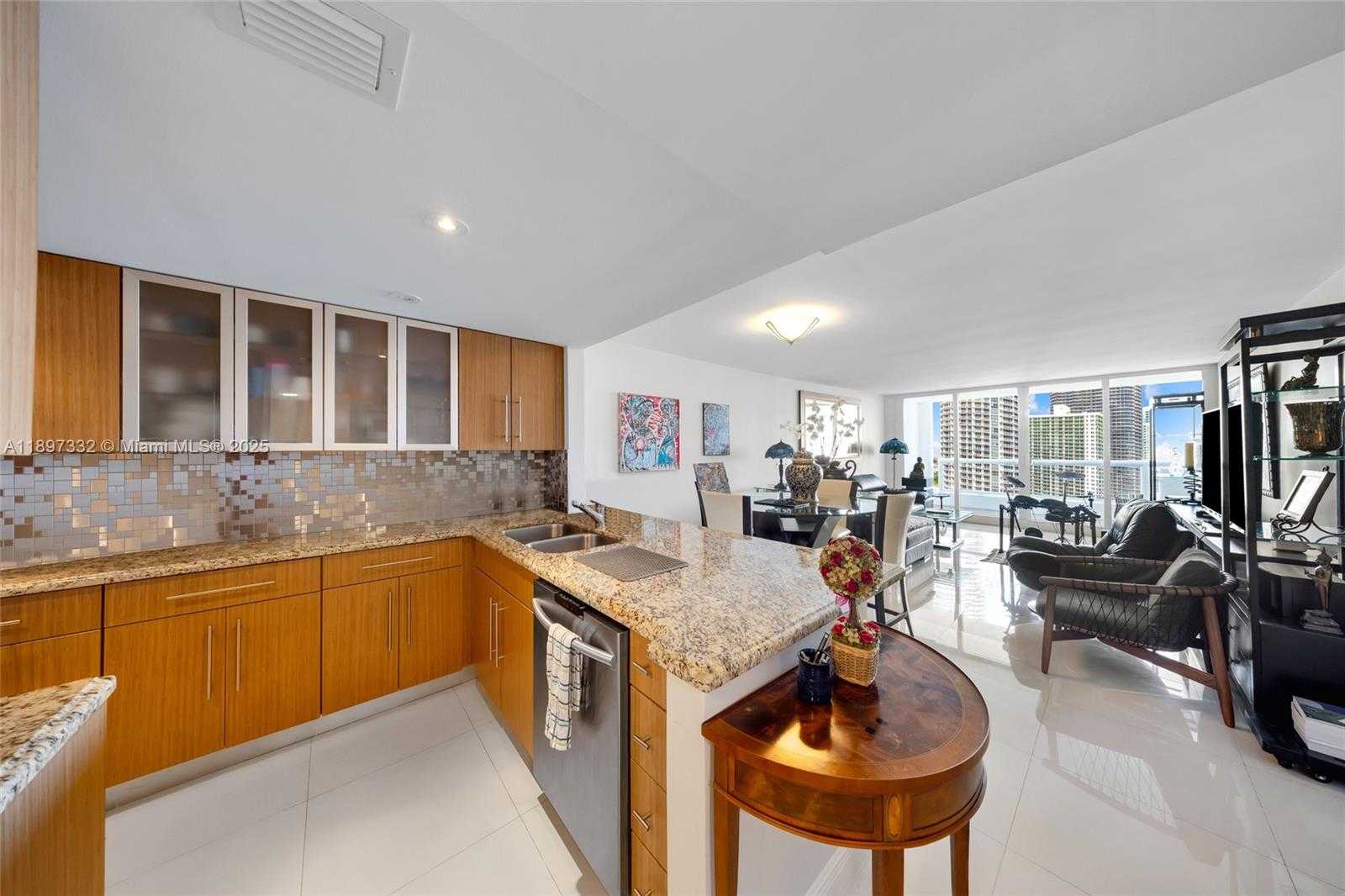 Small Image of 1717 NORTH BAYSHORE DR #A-2638, Miami Number 8