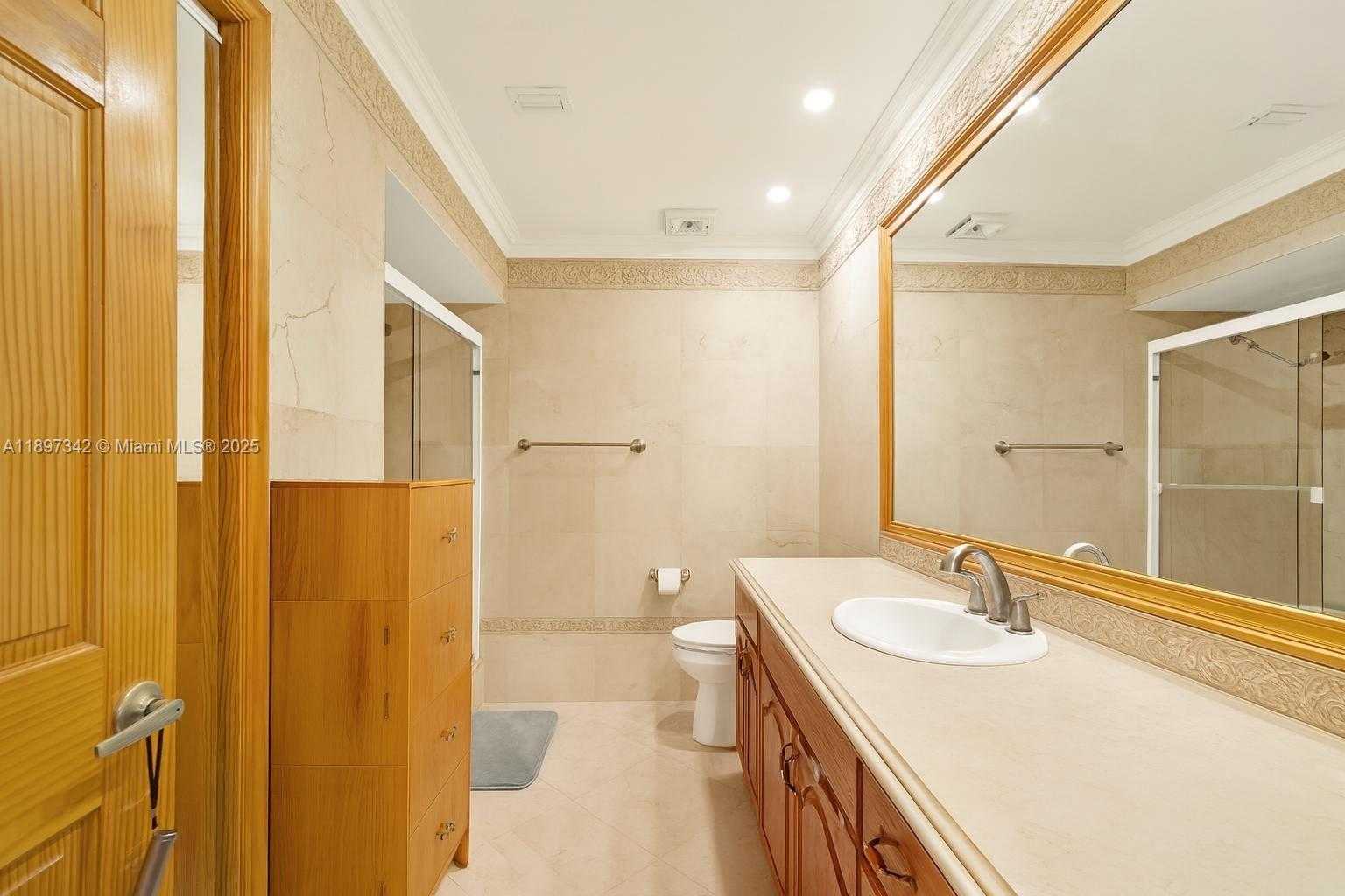 Small Image of 11378 SOUTH WEST 86TH LN, Miami Number 17