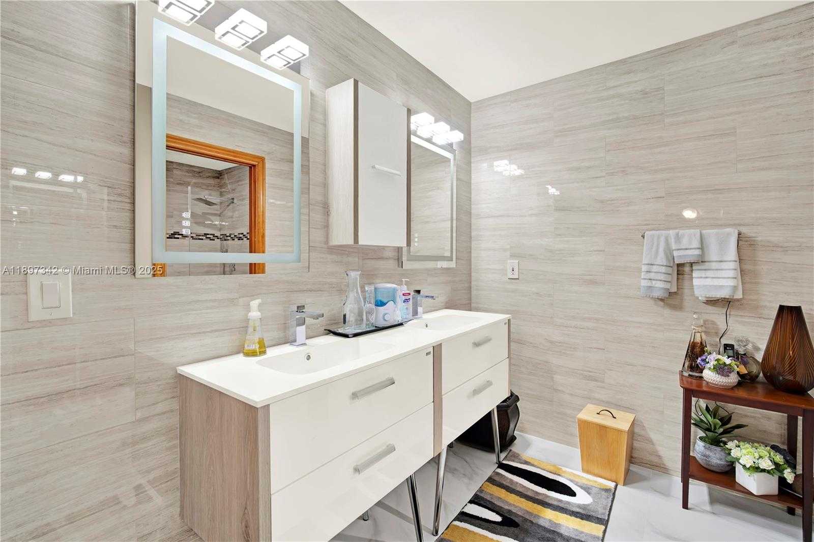 Small Image of 11378 SOUTH WEST 86TH LN, Miami Number 22