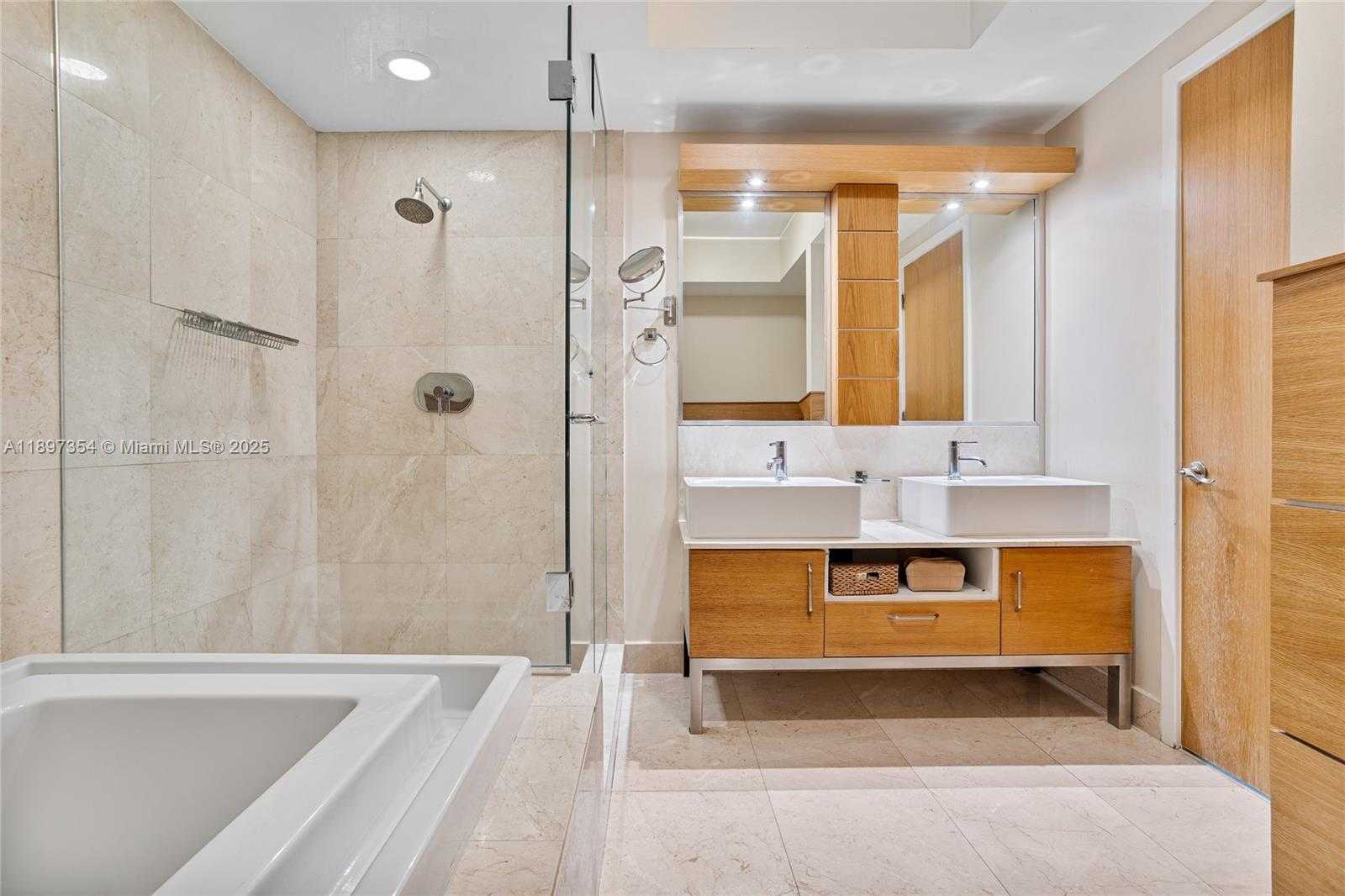 Small Image of 218 SOUTH EAST 14TH ST #2105, Miami Number 19