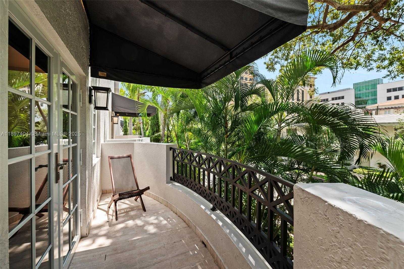 Small Image of 261 NAVARRE AVE #A-3, Coral Gables Number 22