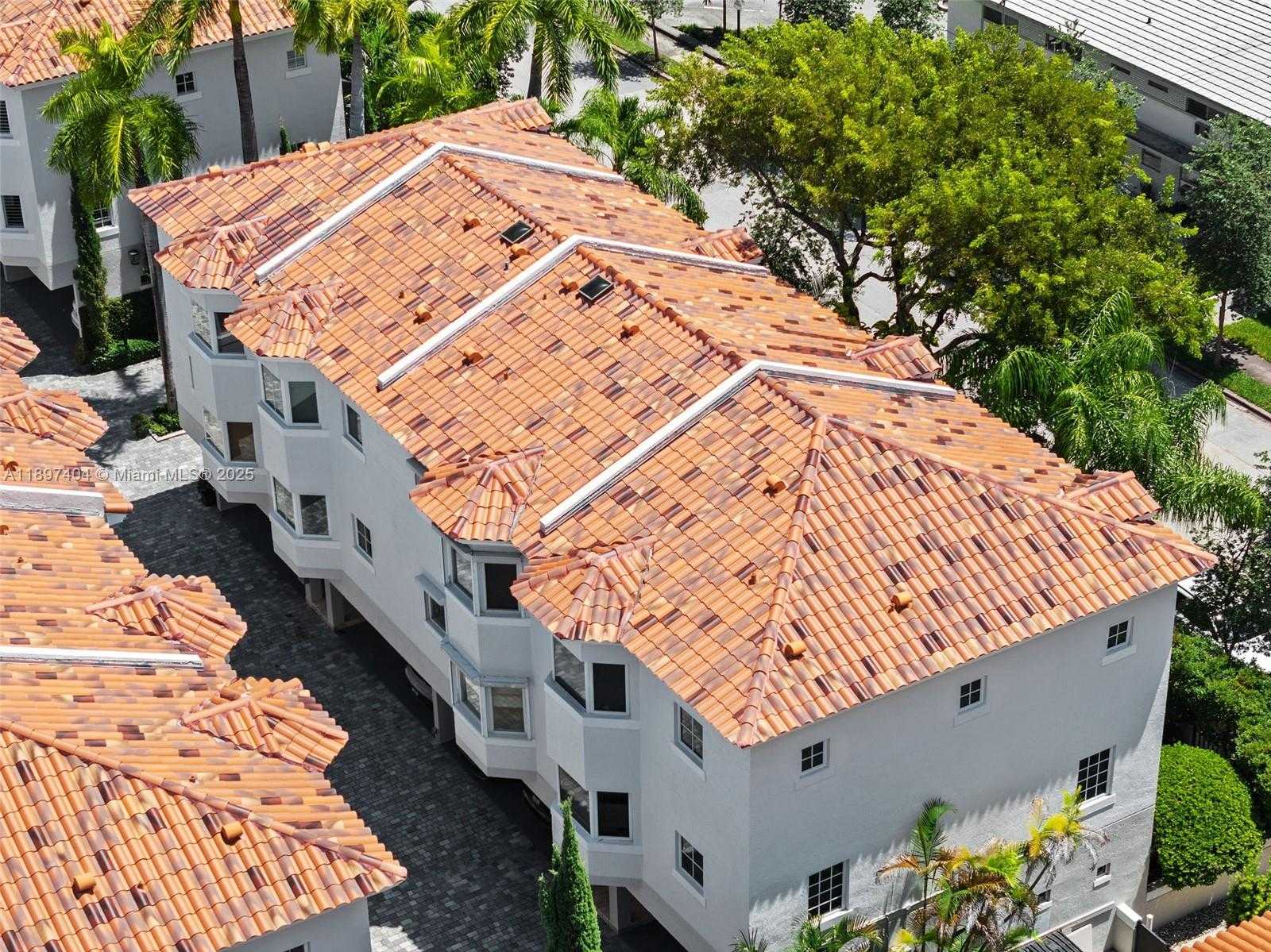 Small Image of 261 NAVARRE AVE #A-3, Coral Gables Number 33