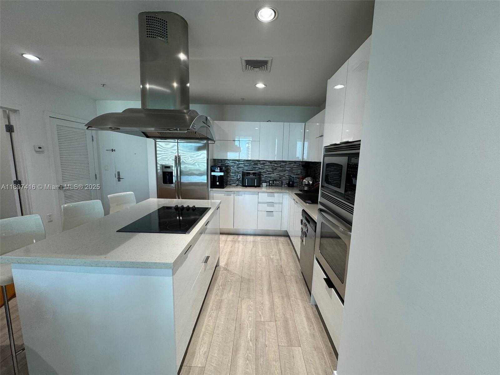 Small Image of 7928 EAST DR #1202, North Bay Village Number 11