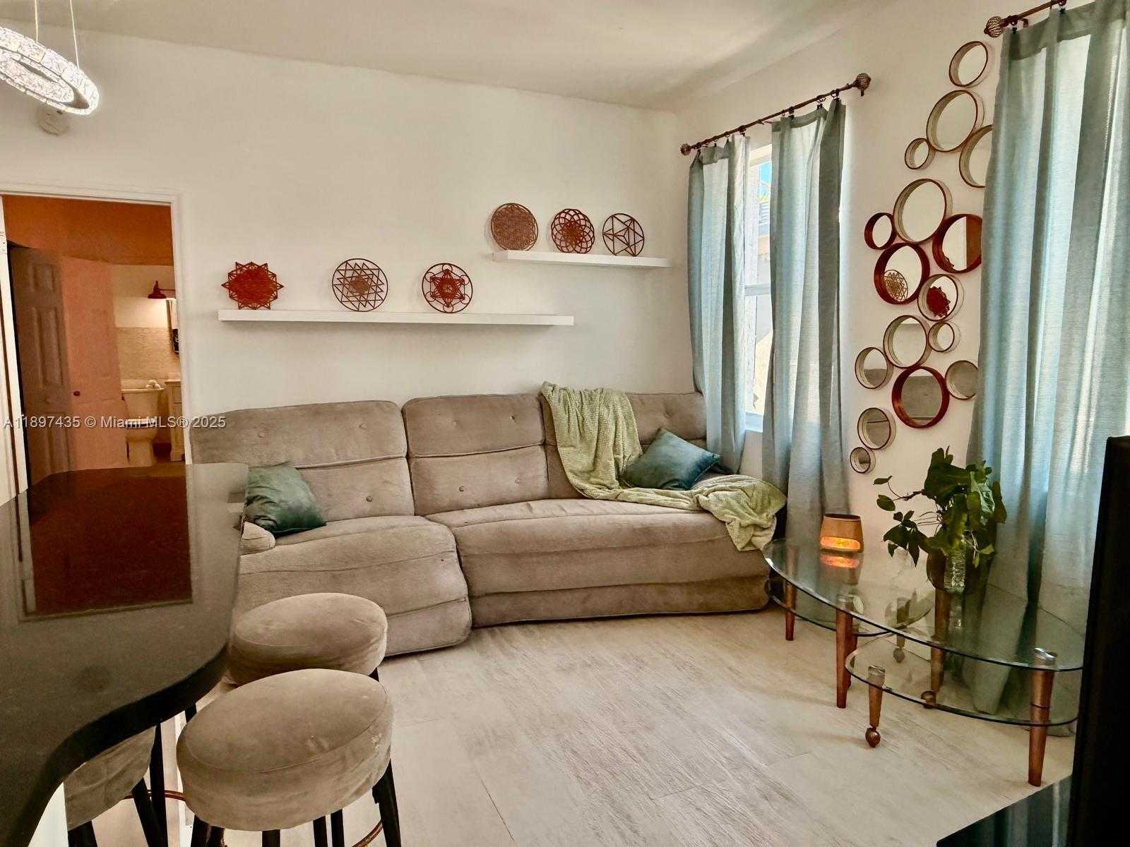Small Image of 1342 DREXEL AVE #206, Miami Beach Number 3