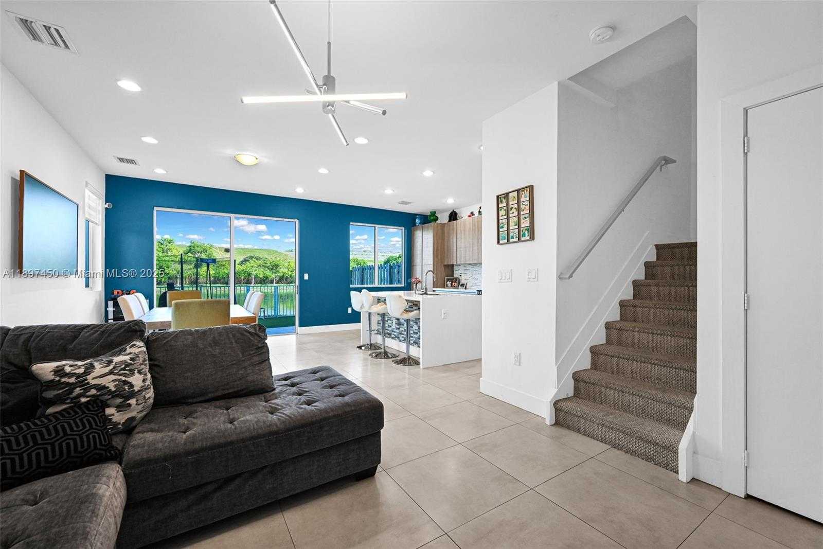 Small Image of 7179 NORTH WEST 102ND PL, Doral Number 12