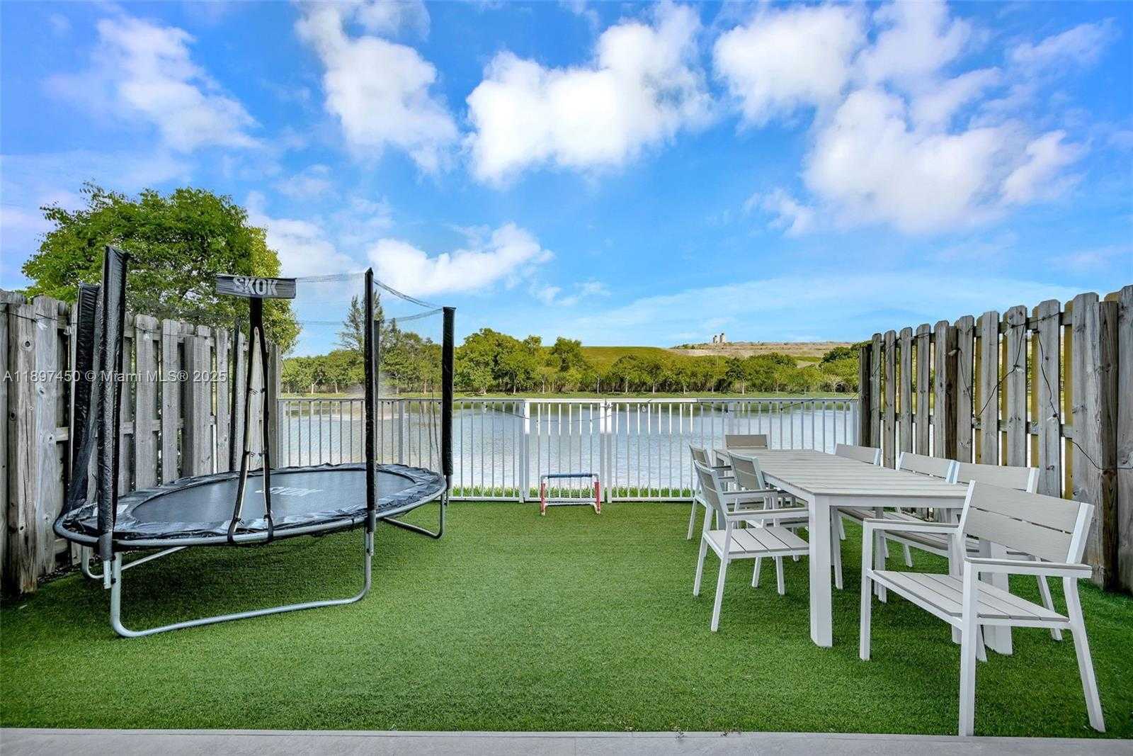 Small Image of 7179 NORTH WEST 102ND PL, Doral Number 37