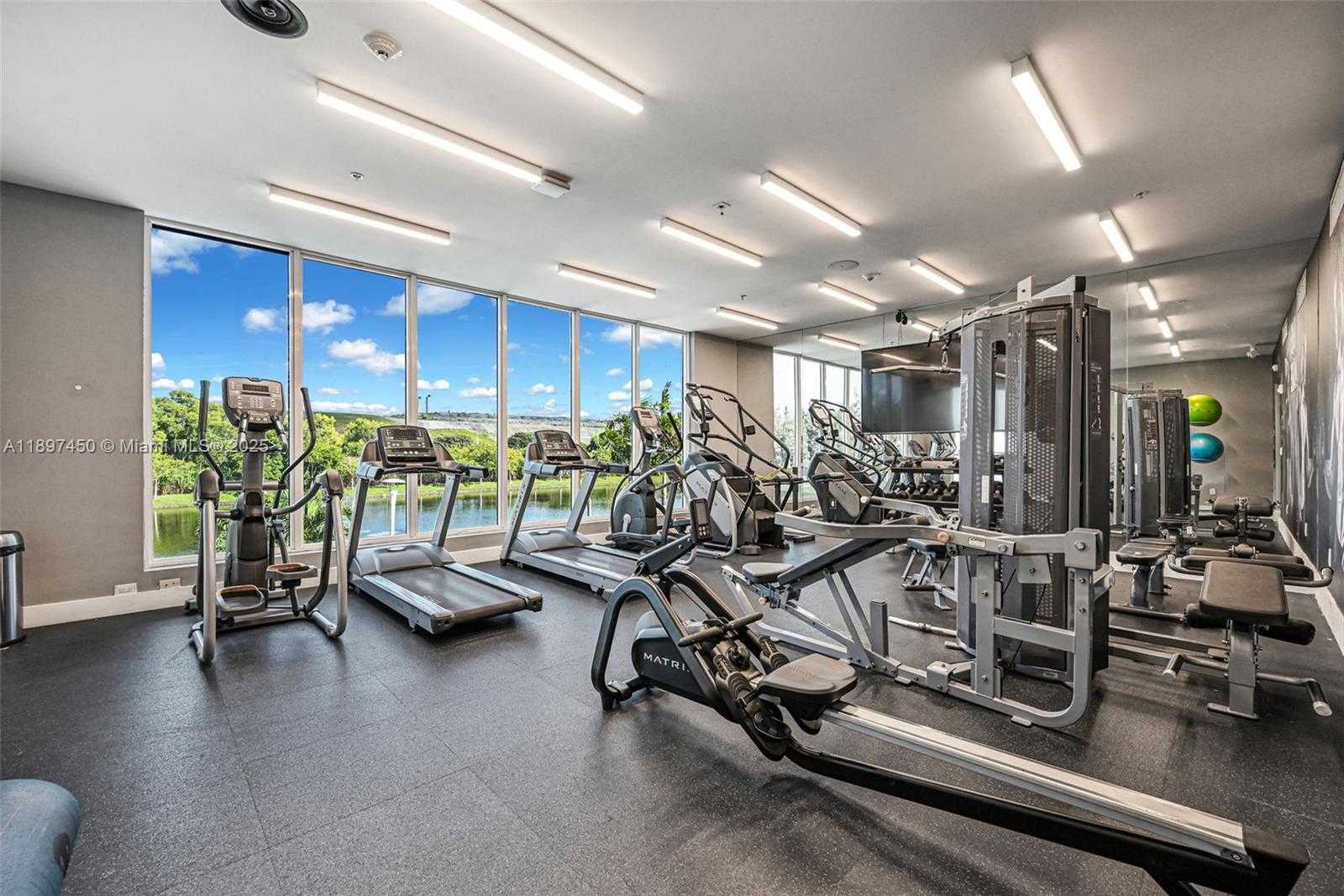 Small Image of 7179 NORTH WEST 102ND PL, Doral Number 45