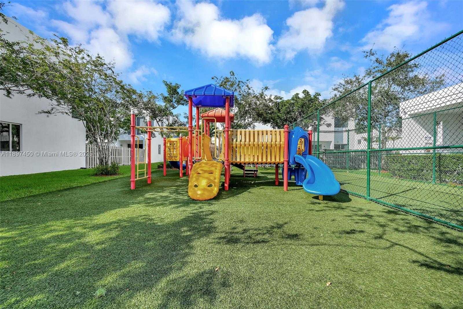 Small Image of 7179 NORTH WEST 102ND PL, Doral Number 53