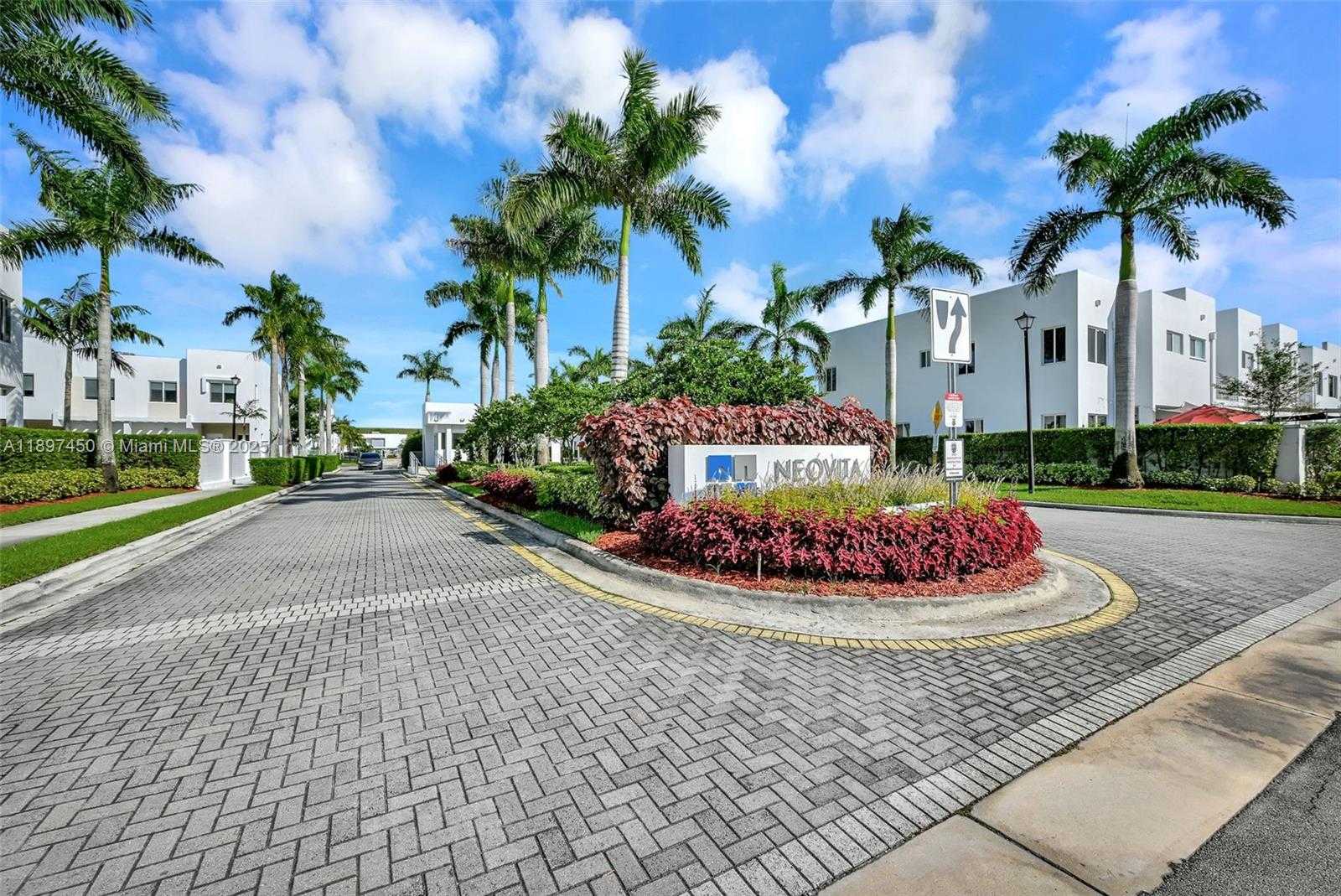 Small Image of 7179 NORTH WEST 102ND PL, Doral Number 54