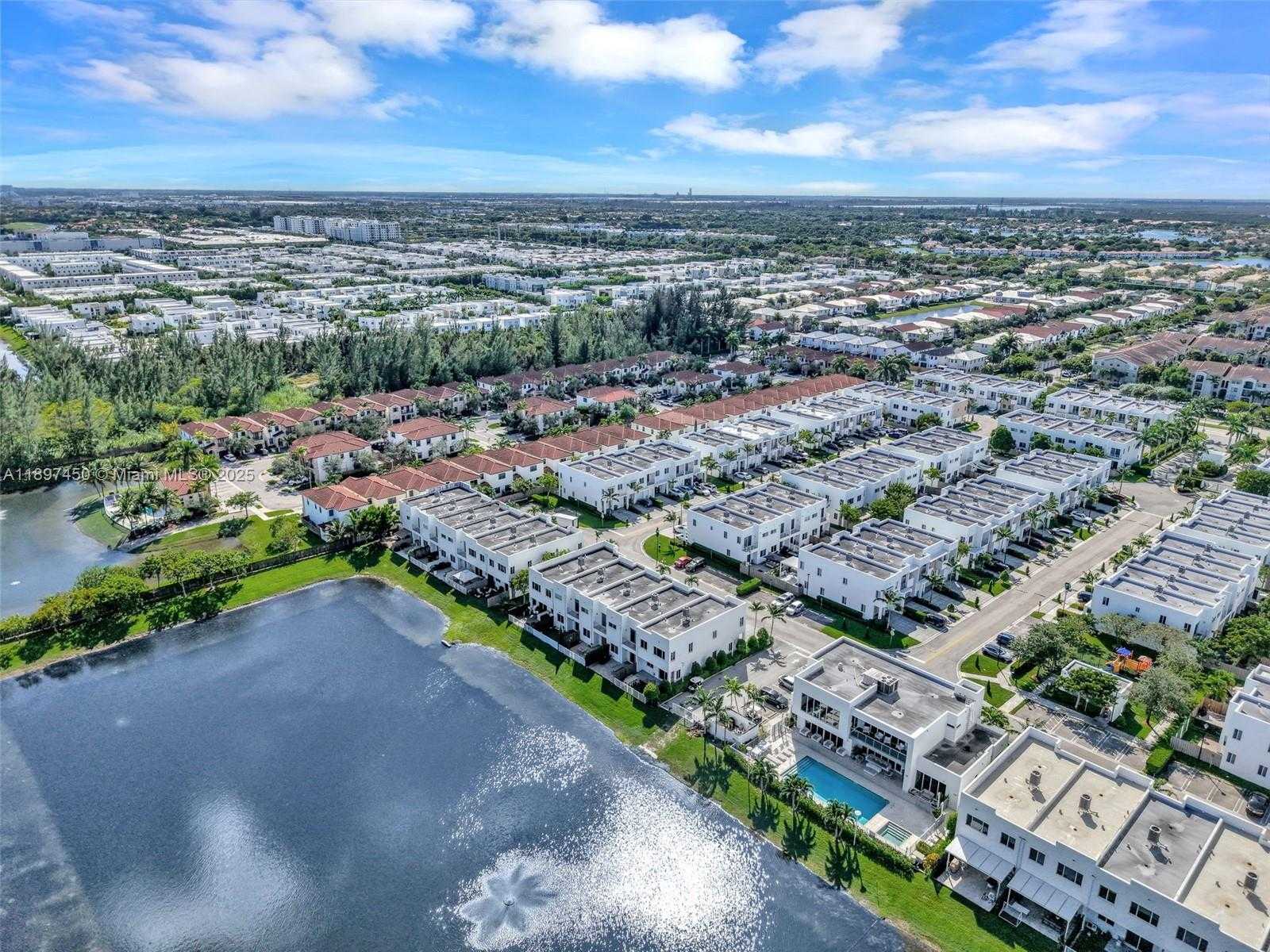 Small Image of 7179 NORTH WEST 102ND PL, Doral Number 58