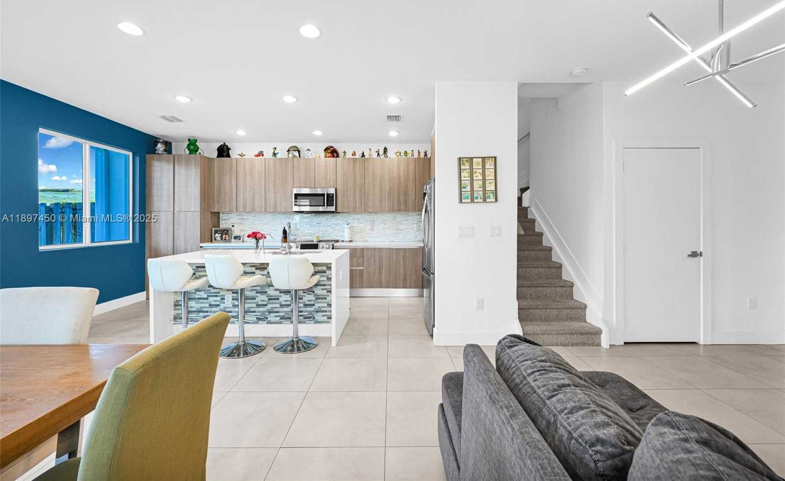 Small Image of 7179 NORTH WEST 102ND PL, Doral Number 9