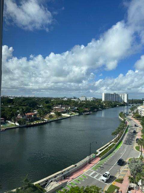 Small Image of 3200 COLLINS AVE #8-4, Miami Beach Number 16