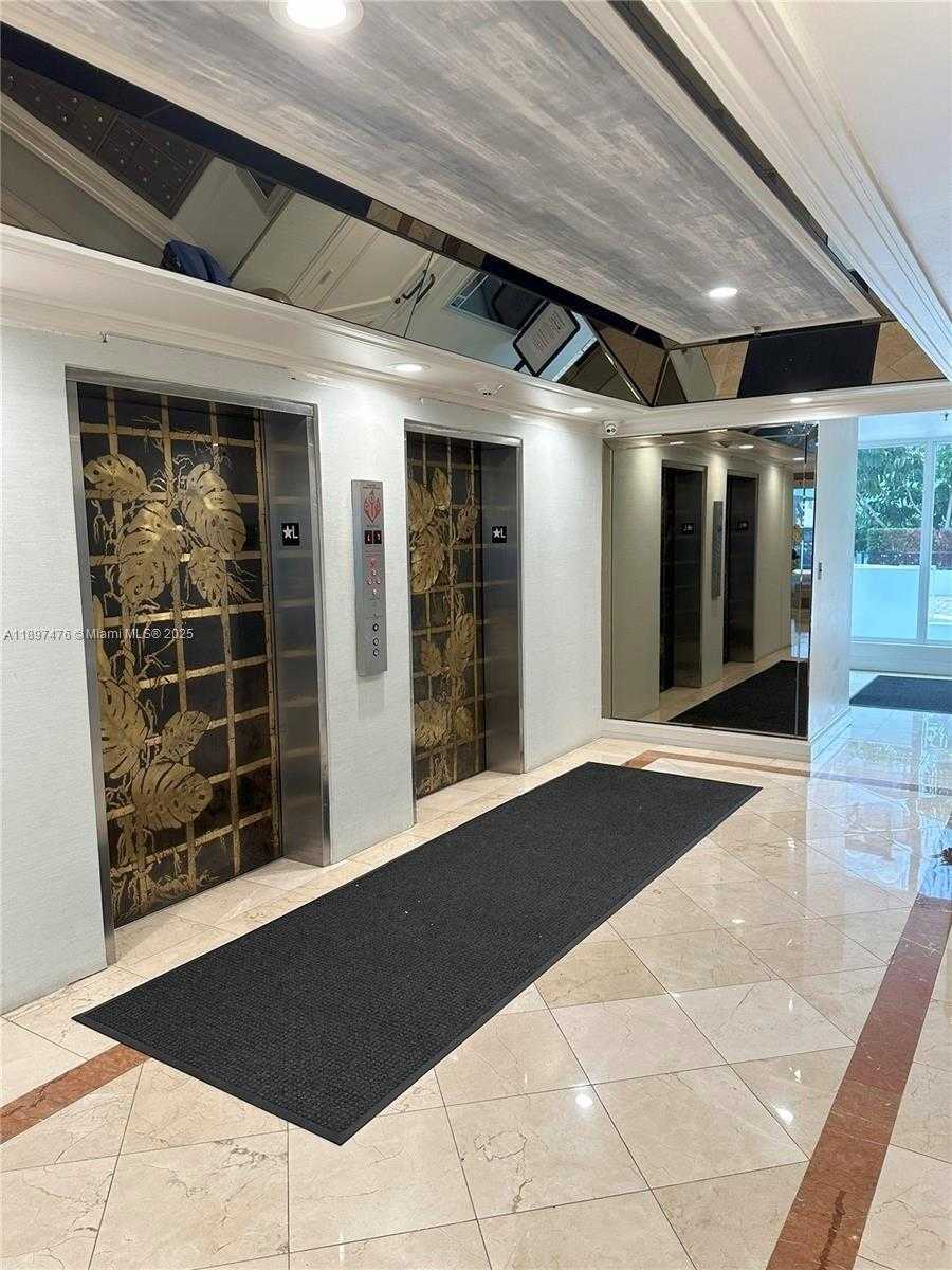 Small Image of 3200 COLLINS AVE #8-4, Miami Beach Number 7