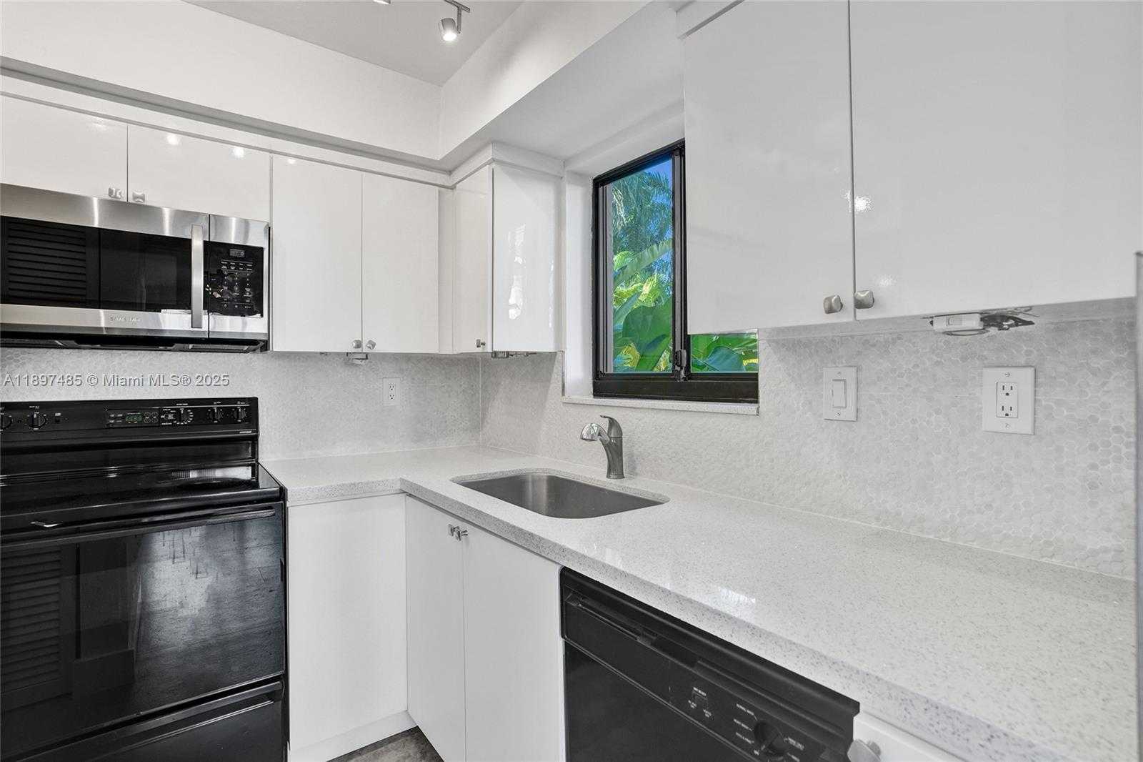 Small Image of 20332 NORTH EAST 34TH CT #26, Aventura Number 10