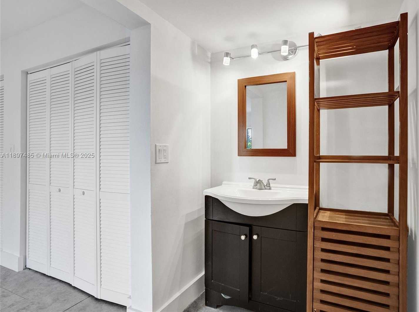 Small Image of 20332 NORTH EAST 34TH CT #26, Aventura Number 24