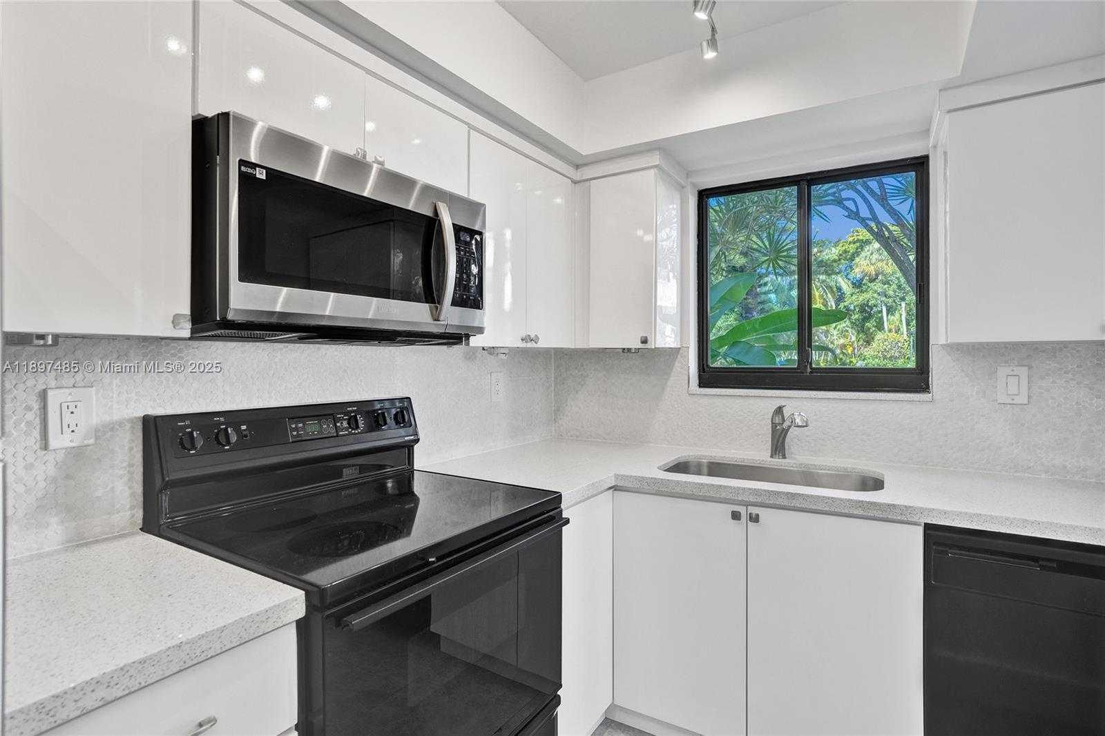 Small Image of 20332 NORTH EAST 34TH CT #26, Aventura Number 3