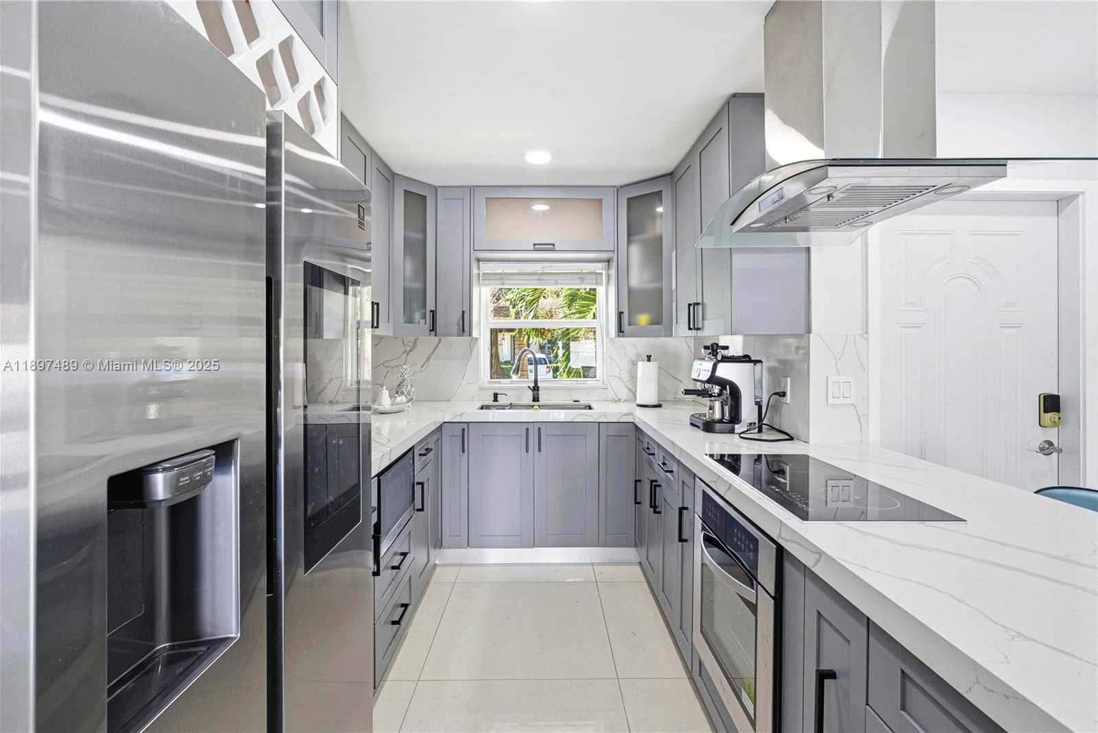 Small Image of 13765 SOUTH WEST 54TH LN, Miami Number 13