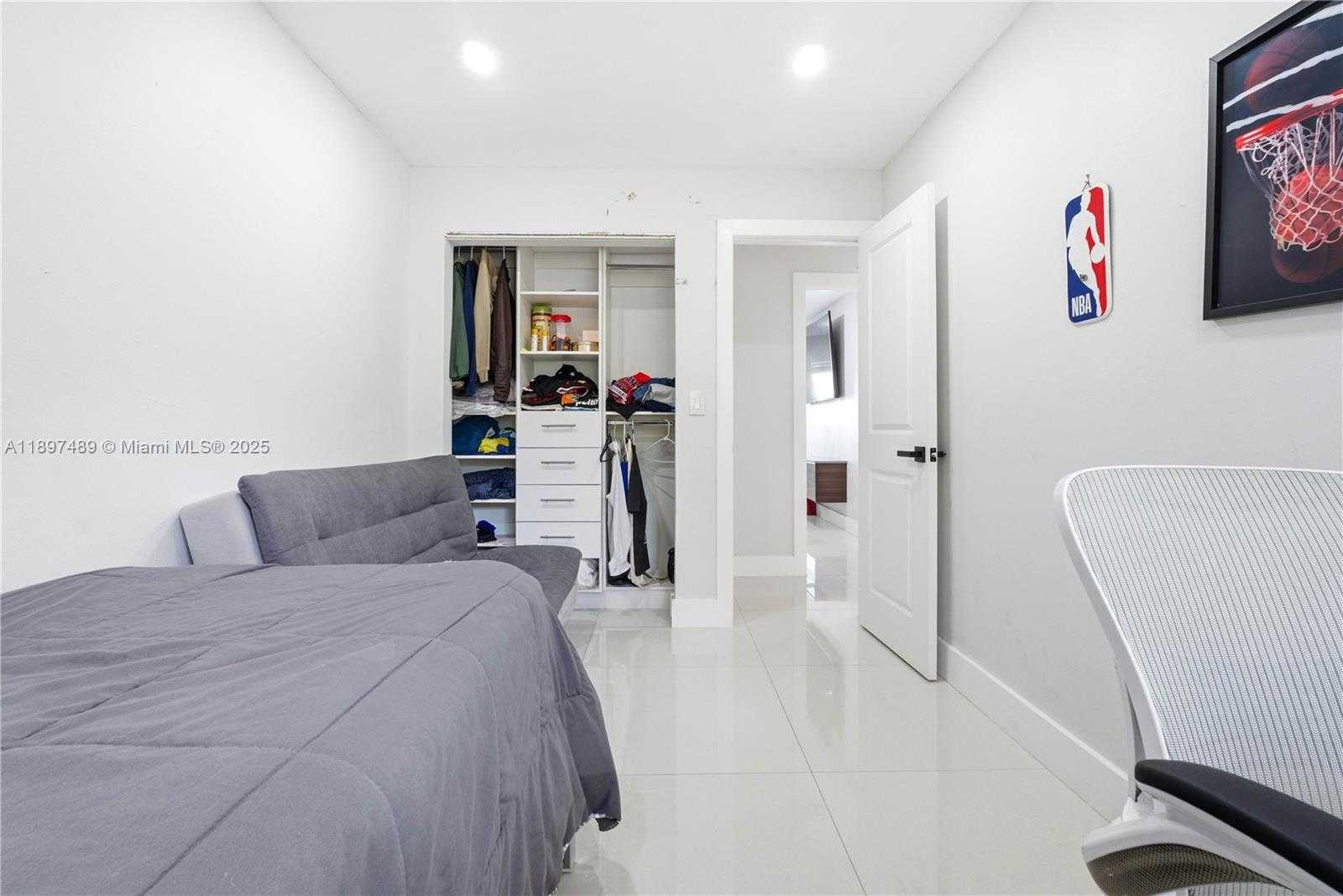 Small Image of 13765 SOUTH WEST 54TH LN, Miami Number 17