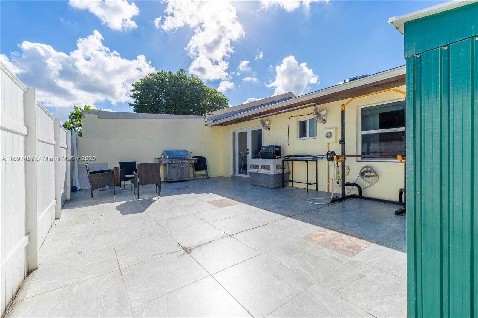 Small Image of 13765 SOUTH WEST 54TH LN, Miami Number 20