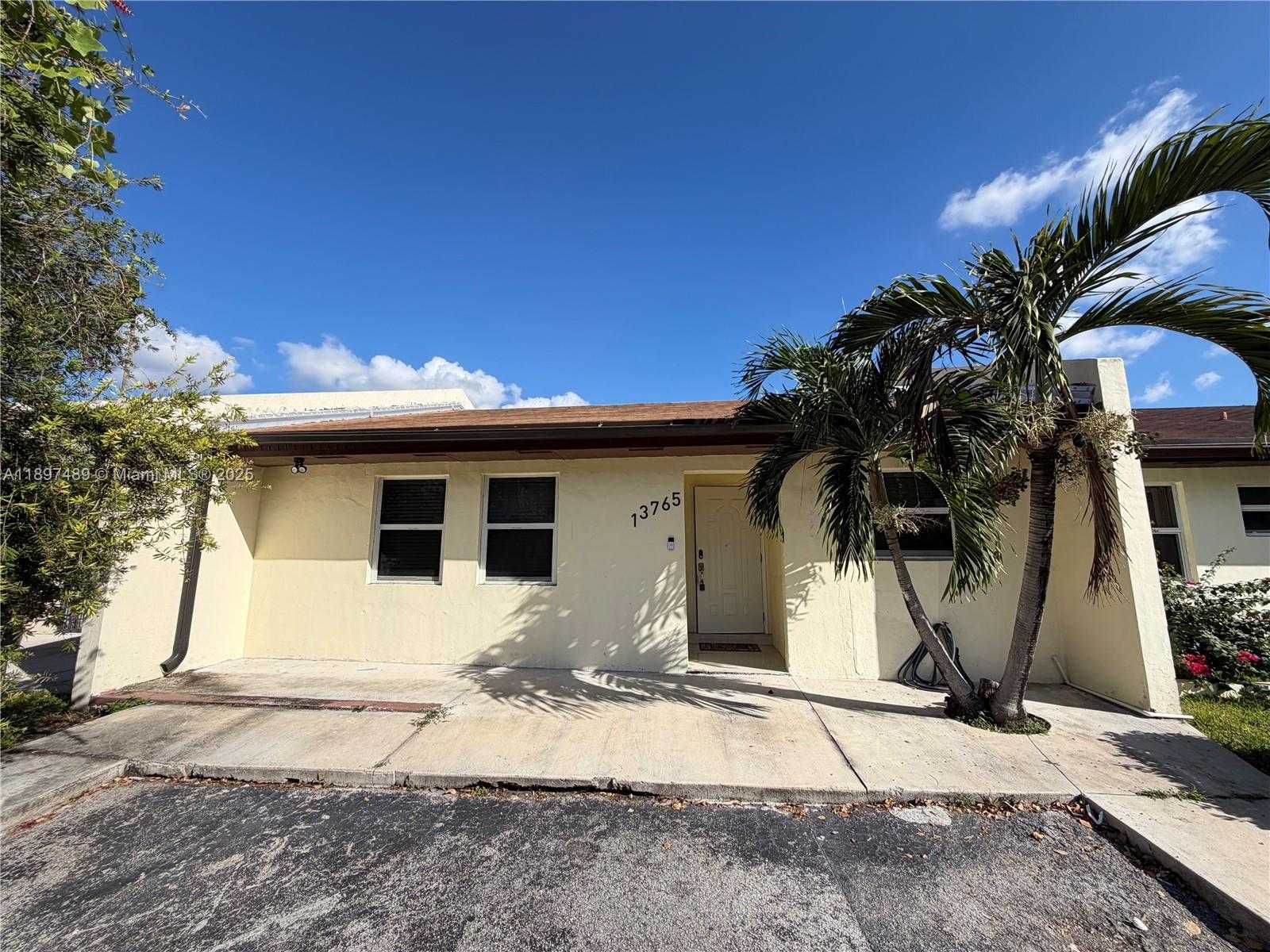Small Image of 13765 SOUTH WEST 54TH LN, Miami Number 23