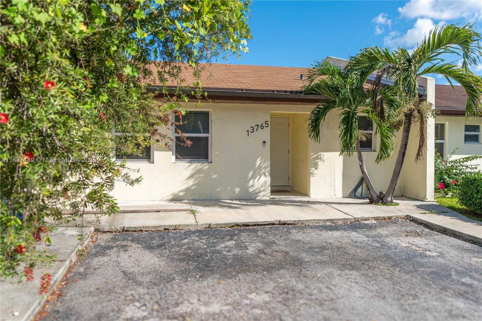 Small Image of 13765 SOUTH WEST 54TH LN, Miami Number 24
