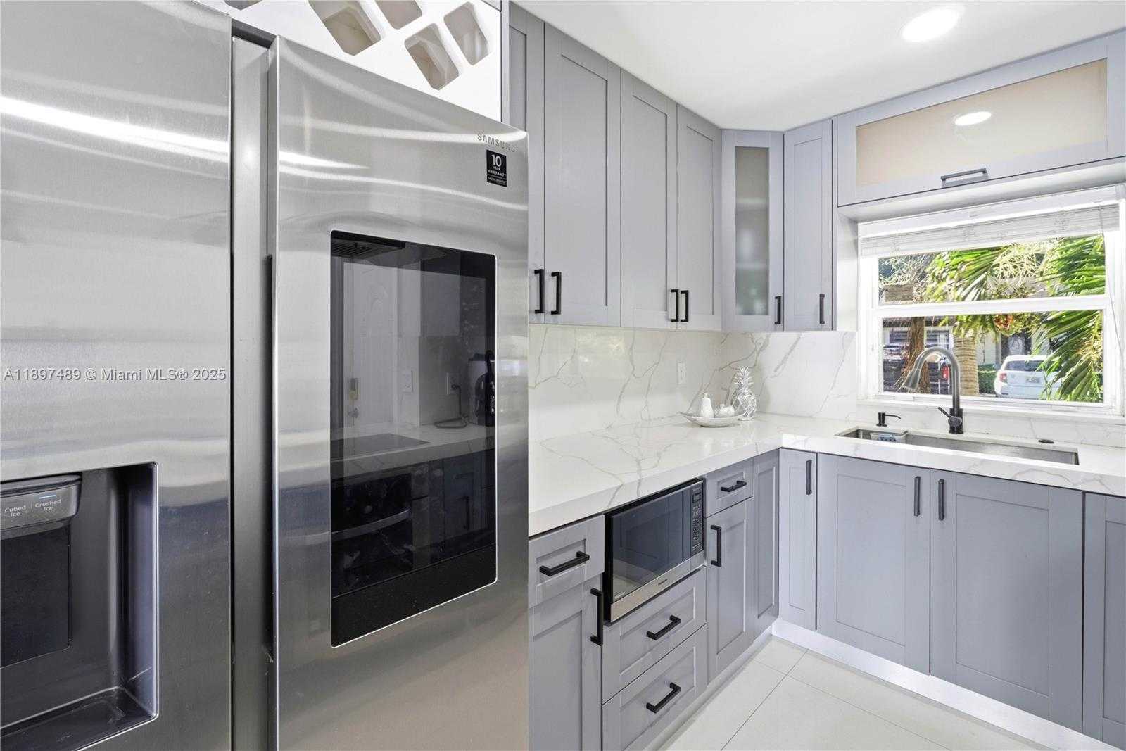 Small Image of 13765 SOUTH WEST 54TH LN, Miami Number 8