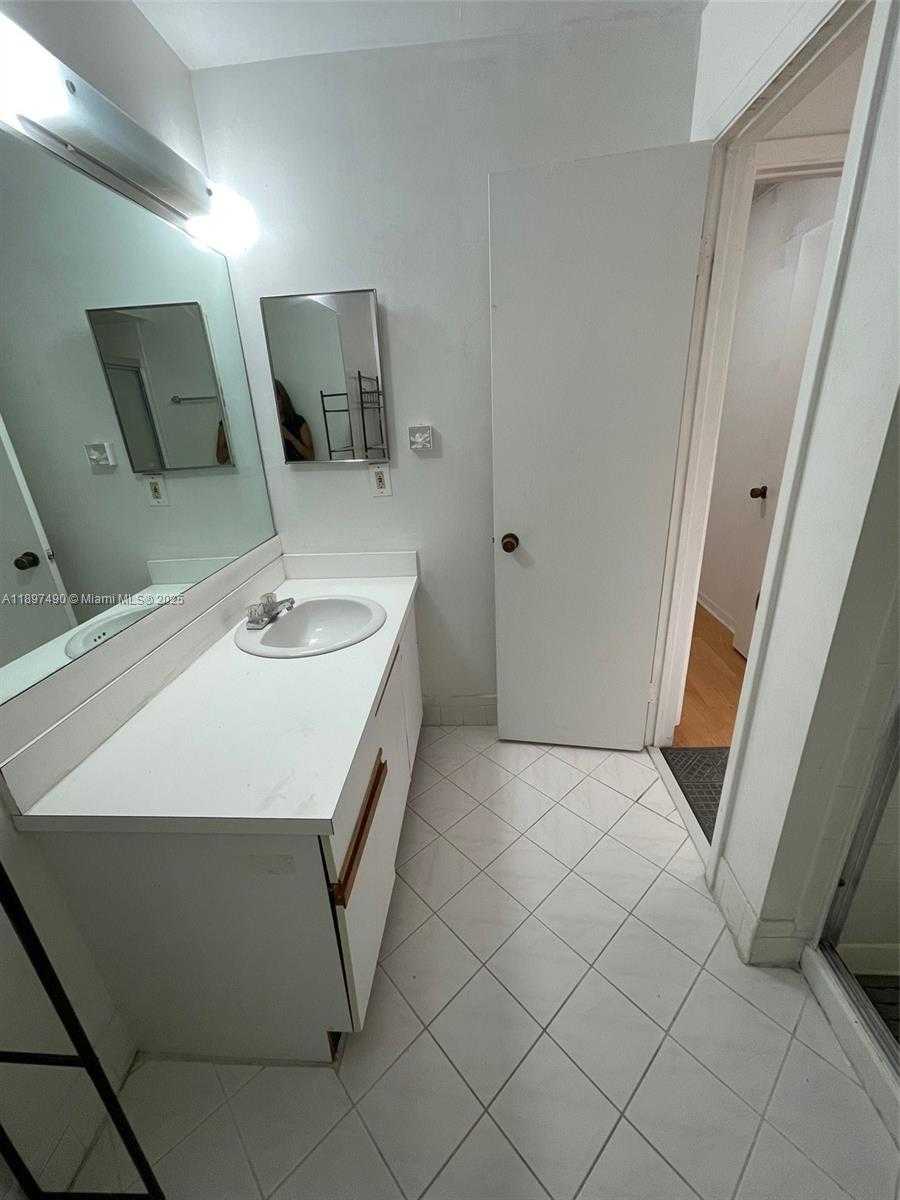 Small Image of 8237 NORTH WEST 8TH CT #4, Plantation Number 13