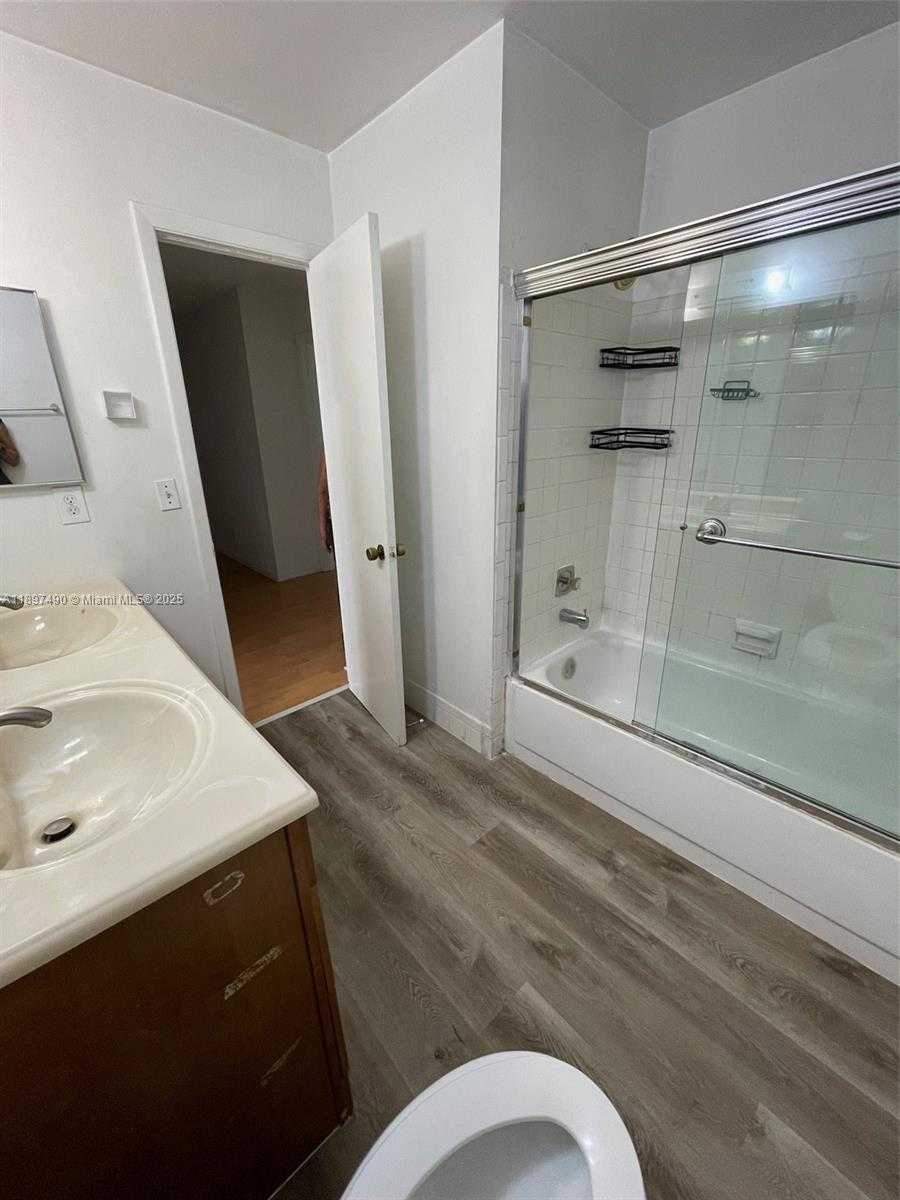 Small Image of 8237 NORTH WEST 8TH CT #4, Plantation Number 18