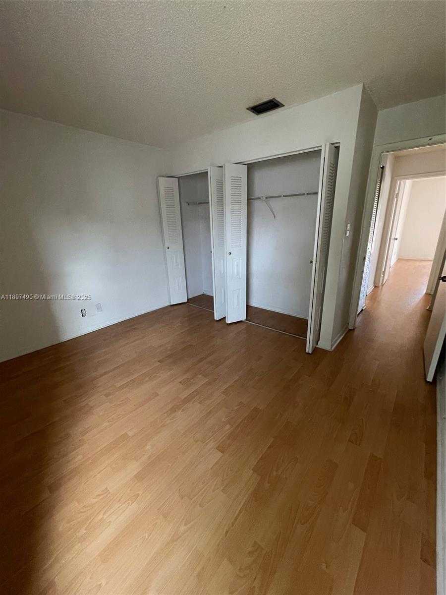 Small Image of 8237 NORTH WEST 8TH CT #4, Plantation Number 21