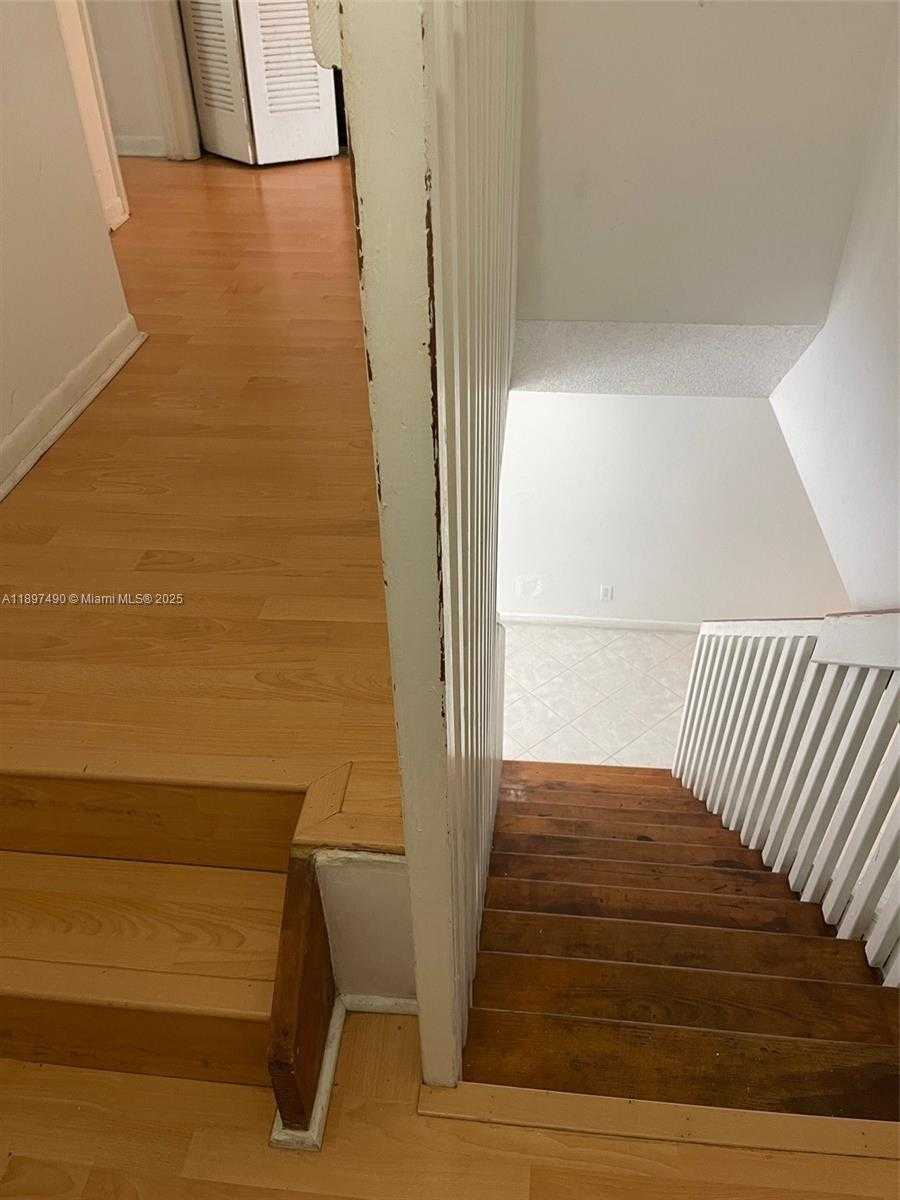 Small Image of 8237 NORTH WEST 8TH CT #4, Plantation Number 29