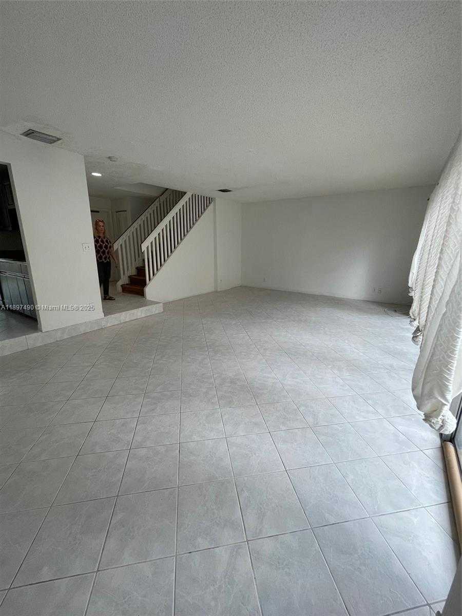 Small Image of 8237 NORTH WEST 8TH CT #4, Plantation Number 33