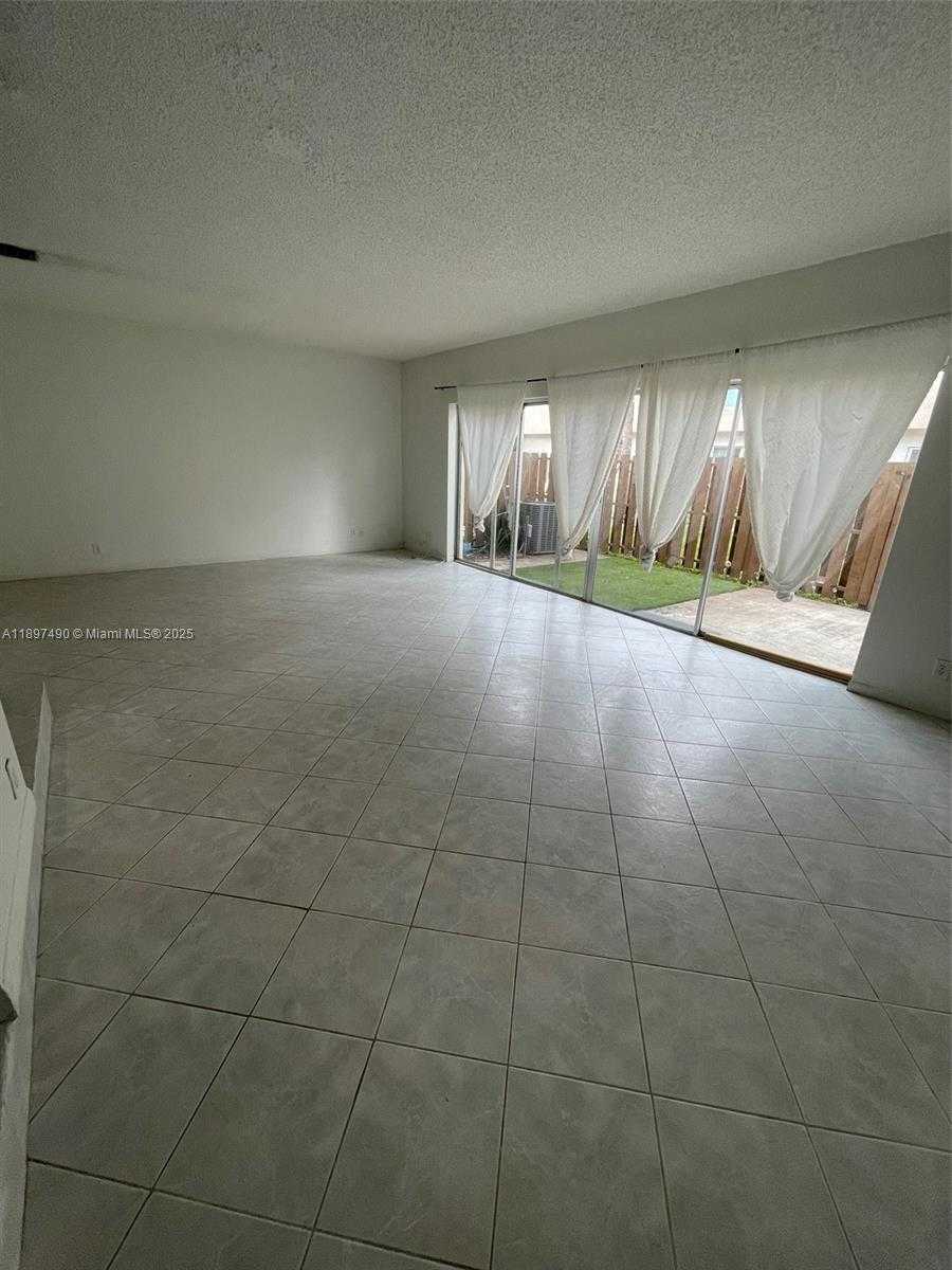 Small Image of 8237 NORTH WEST 8TH CT #4, Plantation Number 34