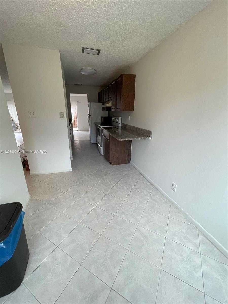 Small Image of 8237 NORTH WEST 8TH CT #4, Plantation Number 39