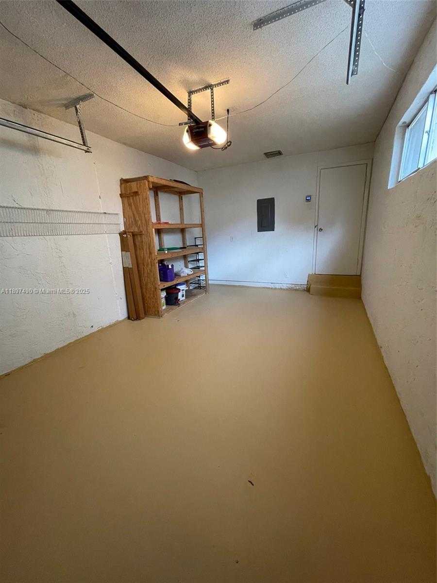 Small Image of 8237 NORTH WEST 8TH CT #4, Plantation Number 48