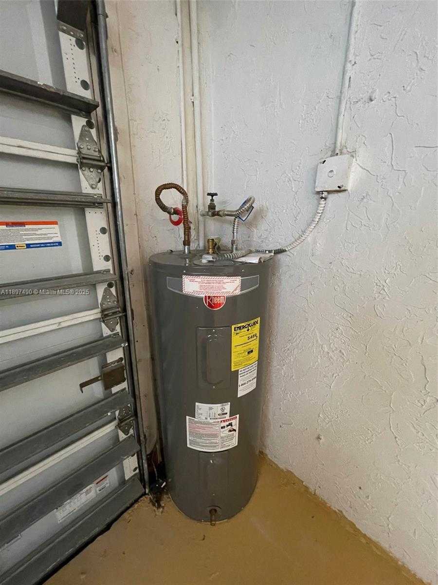 Small Image of 8237 NORTH WEST 8TH CT #4, Plantation Number 49