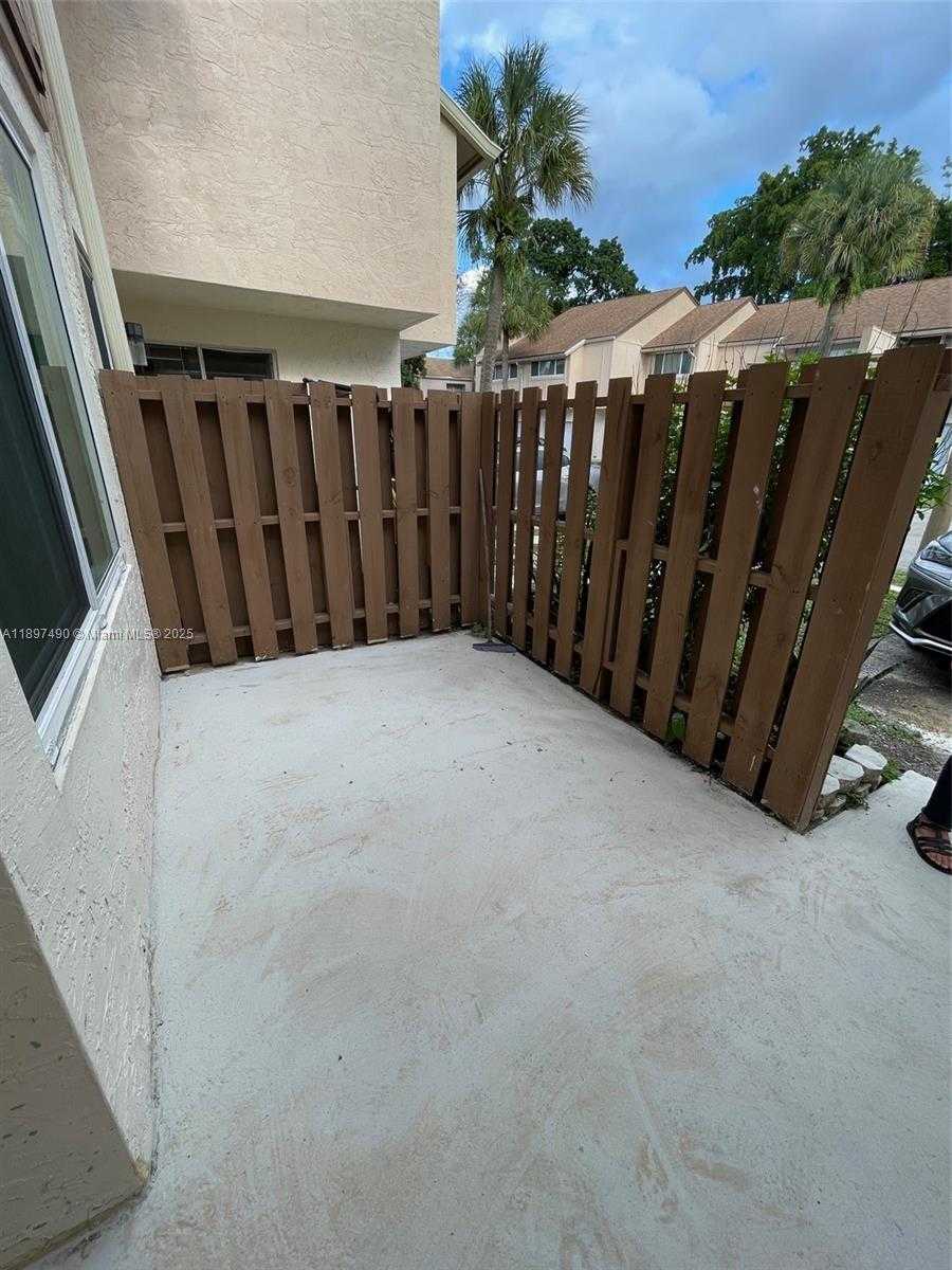 Small Image of 8237 NORTH WEST 8TH CT #4, Plantation Number 55