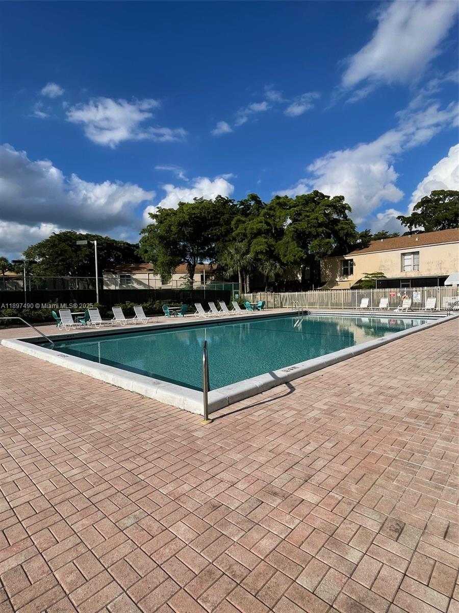 Small Image of 8237 NORTH WEST 8TH CT #4, Plantation Number 58