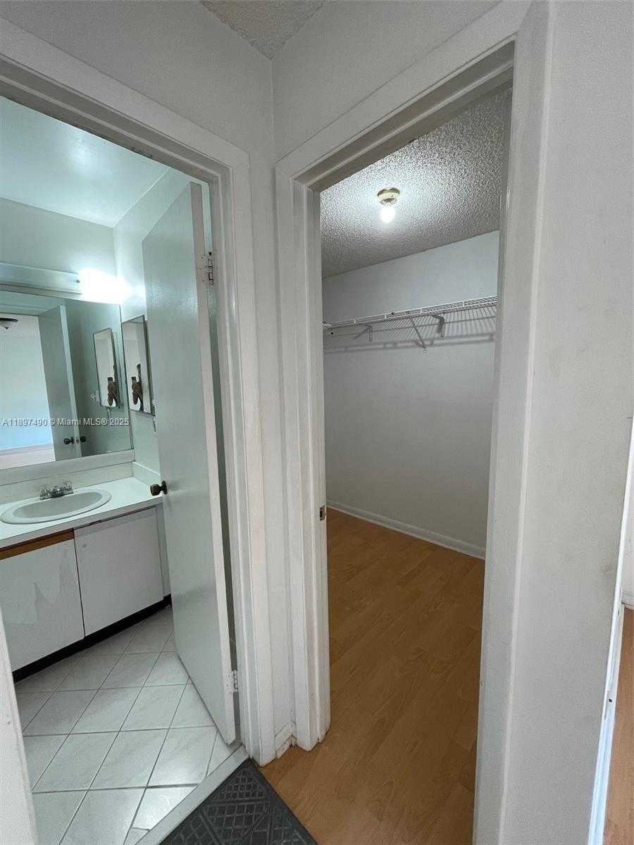 Small Image of 8237 NORTH WEST 8TH CT #4, Plantation Number 7