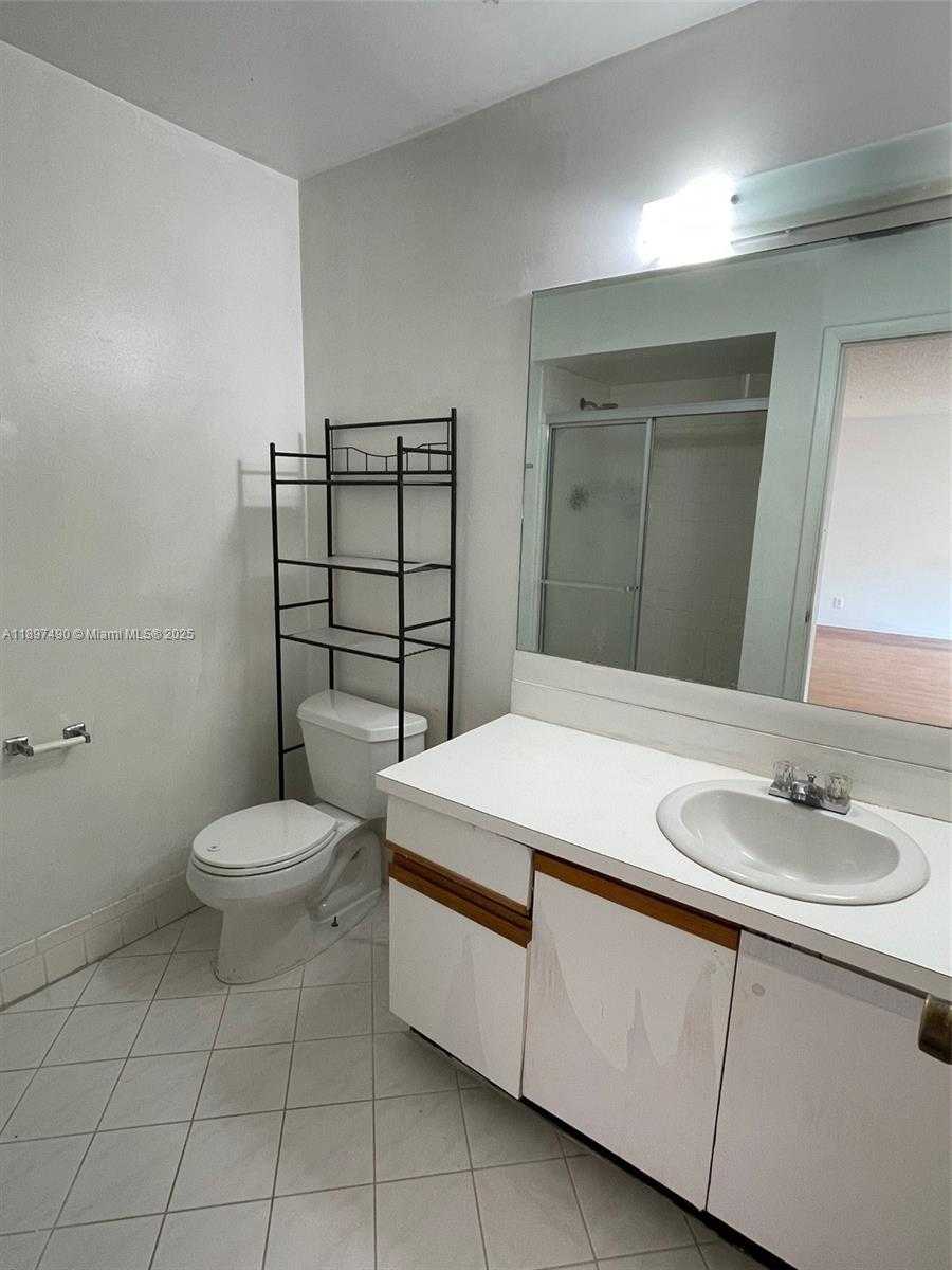 Small Image of 8237 NORTH WEST 8TH CT #4, Plantation Number 9