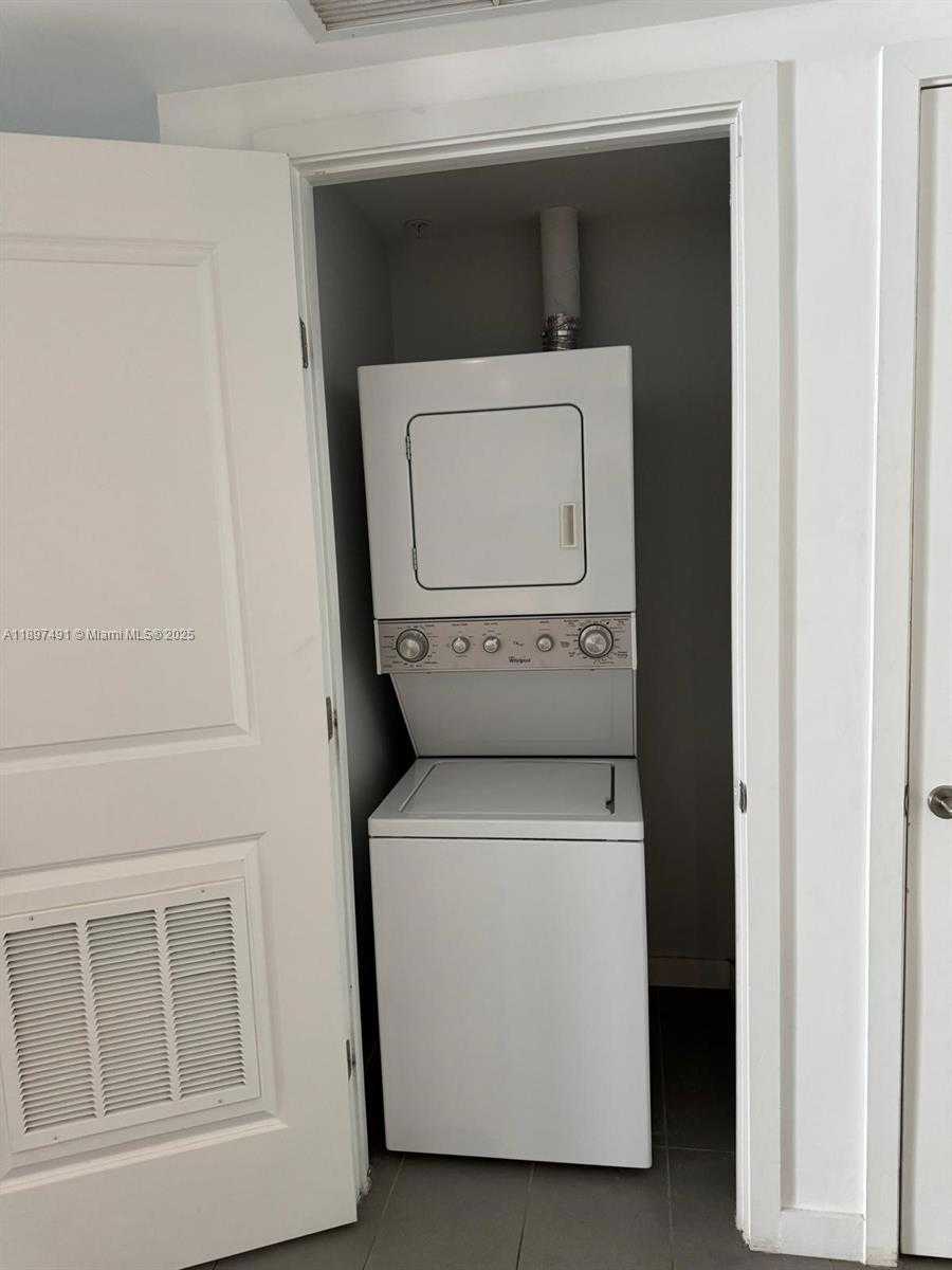 Small Image of 1600 NORTH EAST 1ST AVE #2217, Miami Number 11