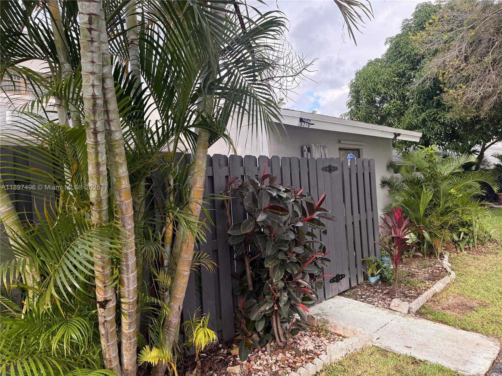 Small Image of 1970 MONKS CT, West Palm Beach Number 2