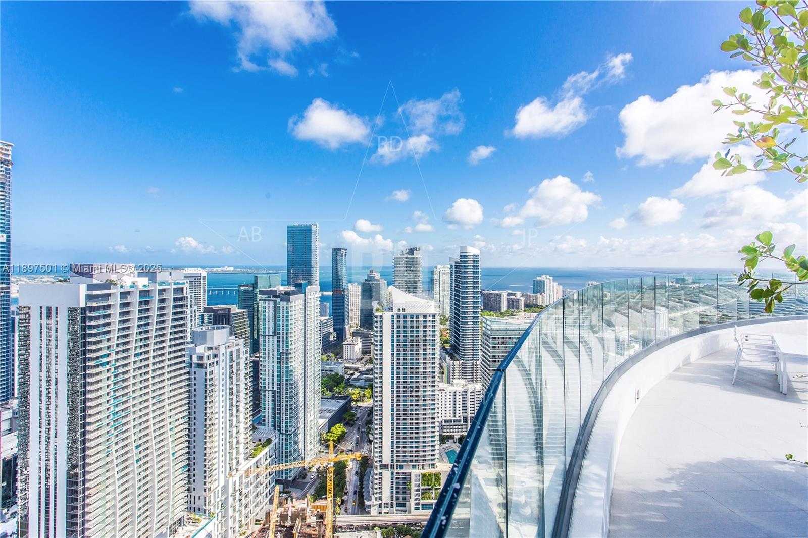Small Image of Miami Number 33