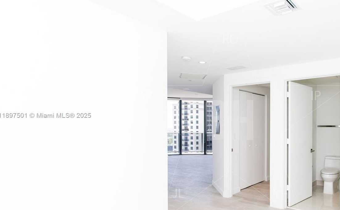 Small Image of Miami Number 6