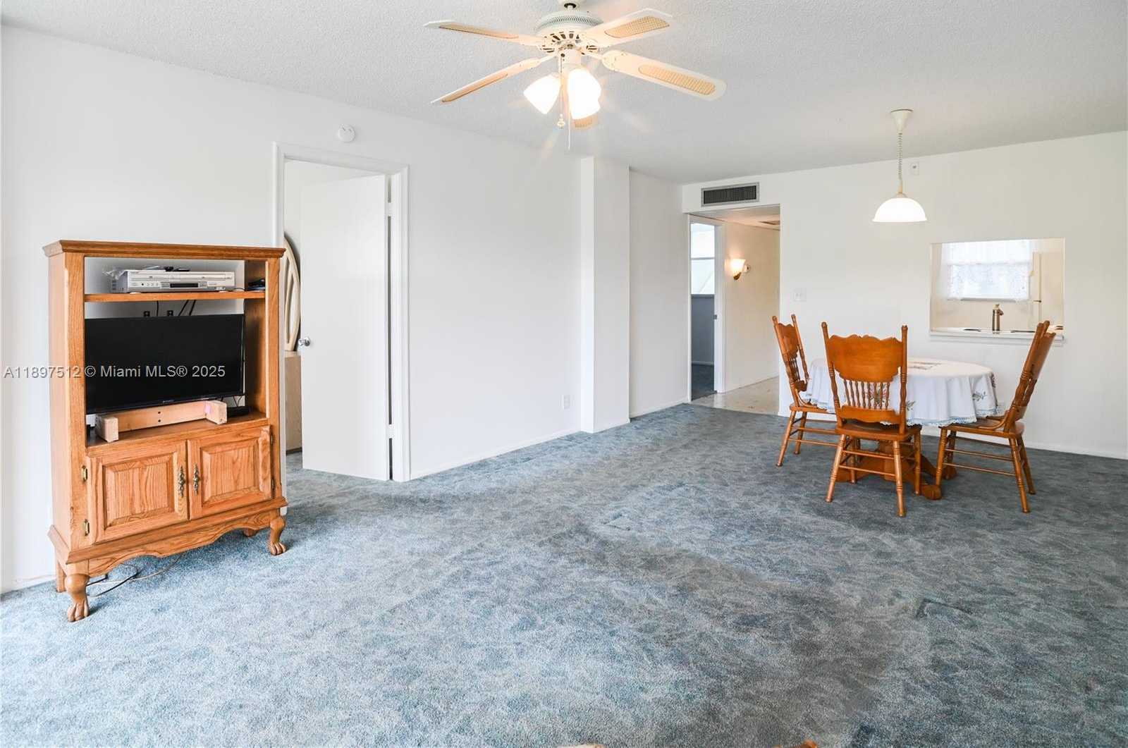 Small Image of 110 ROYAL PARK DR #2H, Oakland Park Number 14