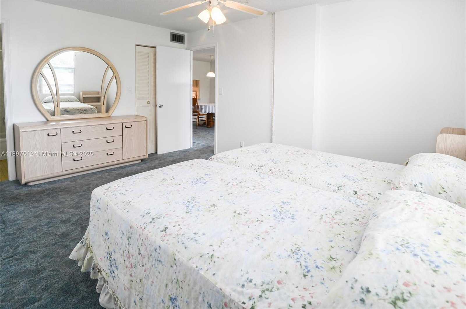 Small Image of 110 ROYAL PARK DR #2H, Oakland Park Number 17